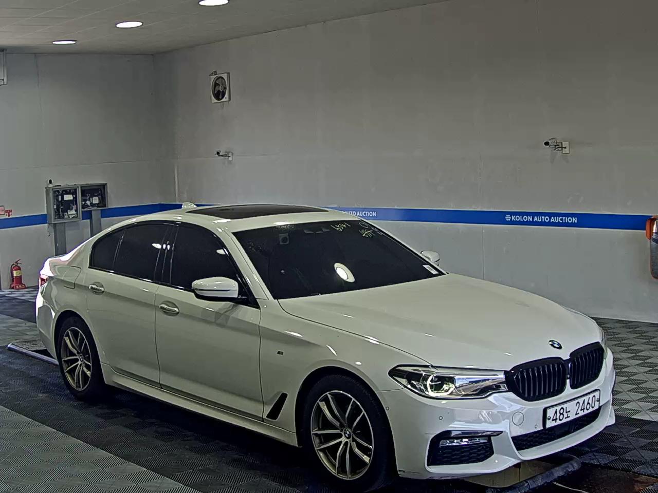 BMW 5 SERIES (7TH GEN) 520d M SPORT PACK PLUS 2017 - zdjęcie 3