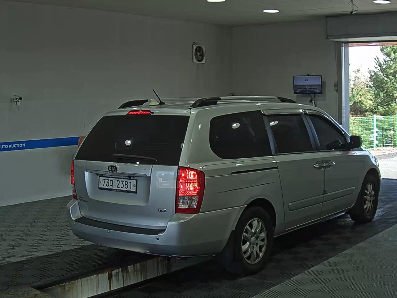 KIA CARNIVAL R 11-SEATER DIESEL GLX PREMIUM 2012 - zdjęcie 5