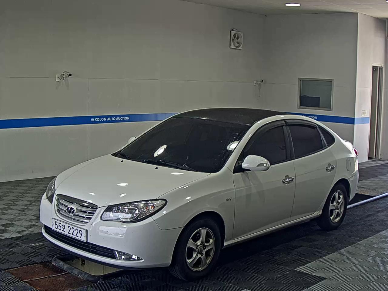 HYUNDAI AVANTE HD 1.6 VVT S16 LUXURY 2010 - zdjęcie 2