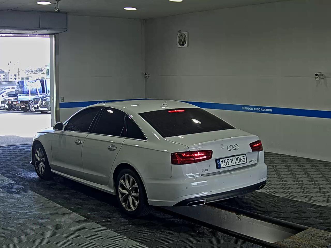 AUDI A6 (4TH GEN) 35 TDI PREMIUM 2016 - zdjęcie 6