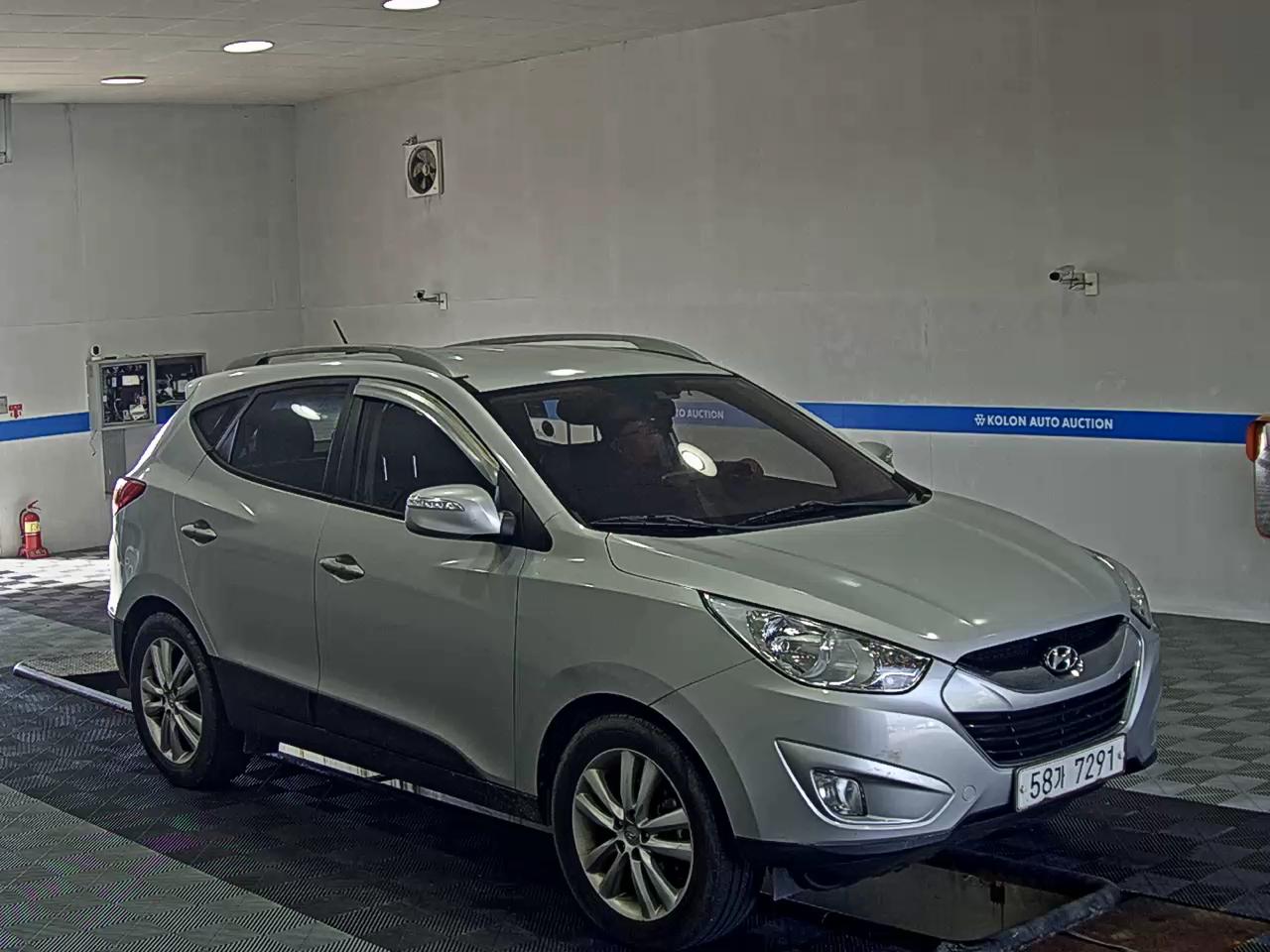 HYUNDAI TUCSON ix DIESEL R20 4WD LX20 PREMIER 2010 - zdjęcie 3