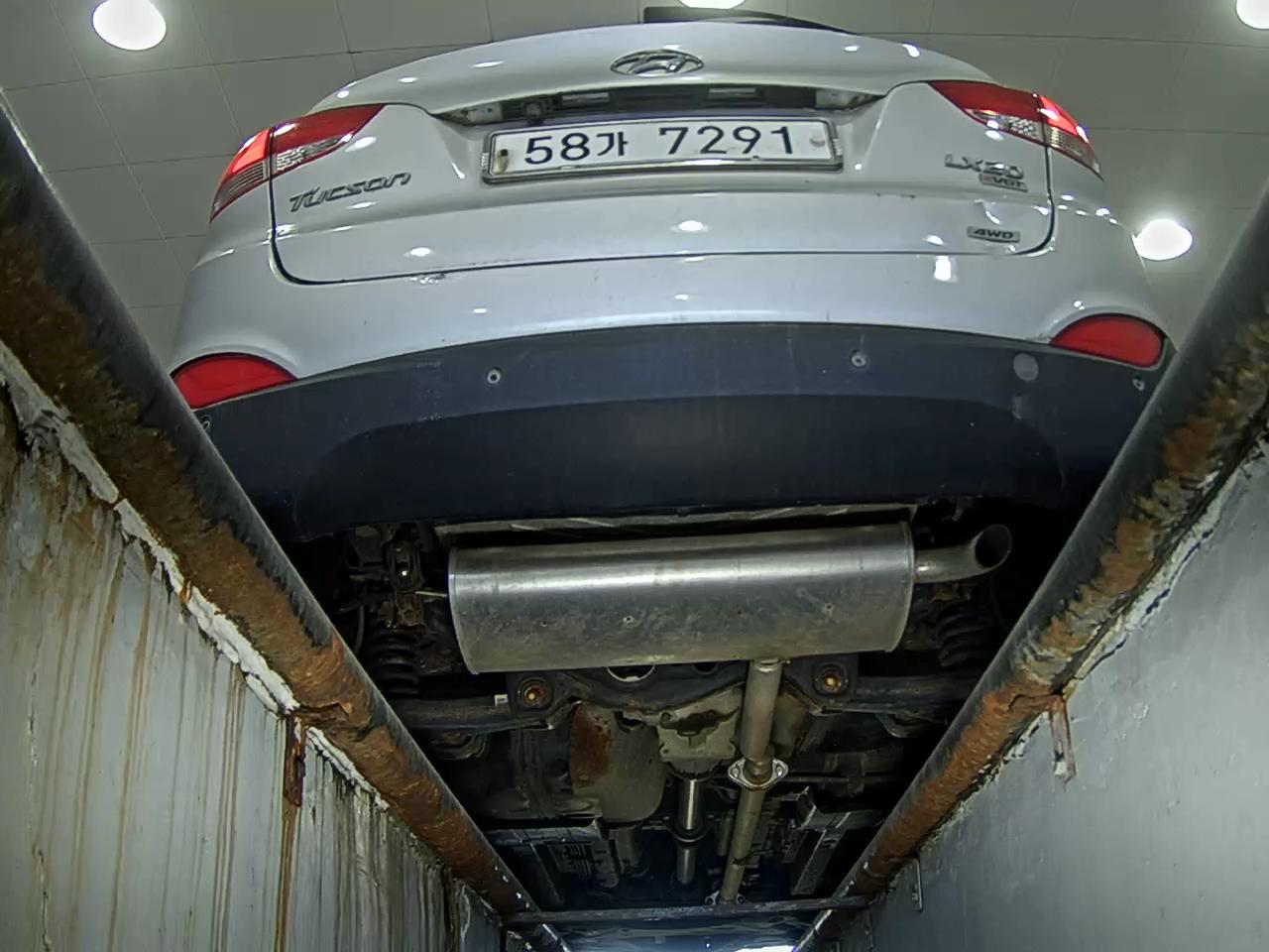 HYUNDAI TUCSON ix DIESEL R20 4WD LX20 PREMIER 2010 - zdjęcie 8
