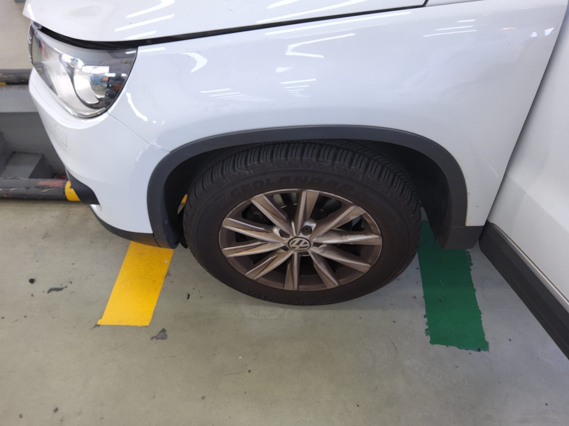 VOLKSWAGEN TIGUAN 2.0 TDI BLUEMOTION 2016 - zdjęcie 19