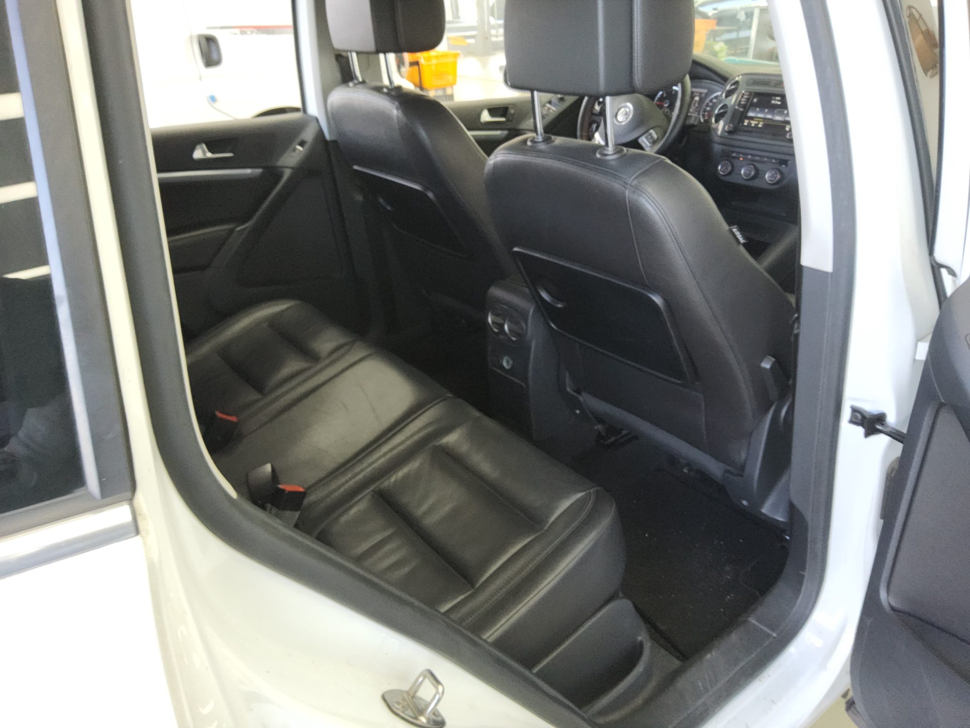 VOLKSWAGEN TIGUAN 2.0 TDI BLUEMOTION 2016 - zdjęcie 13