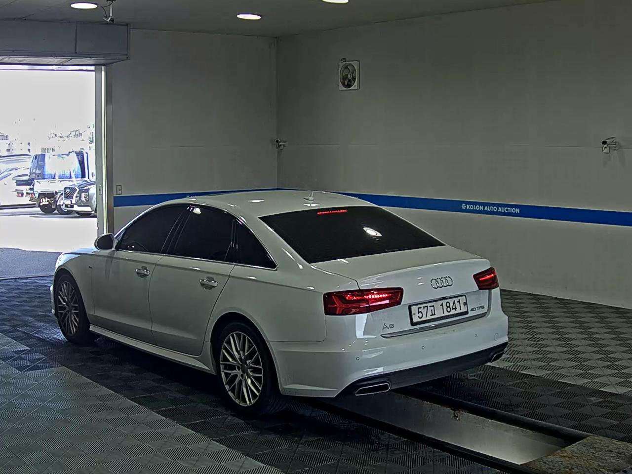 AUDI A6 (4TH GEN) 40 TFSI PREMIUM 2018 - zdjęcie 6