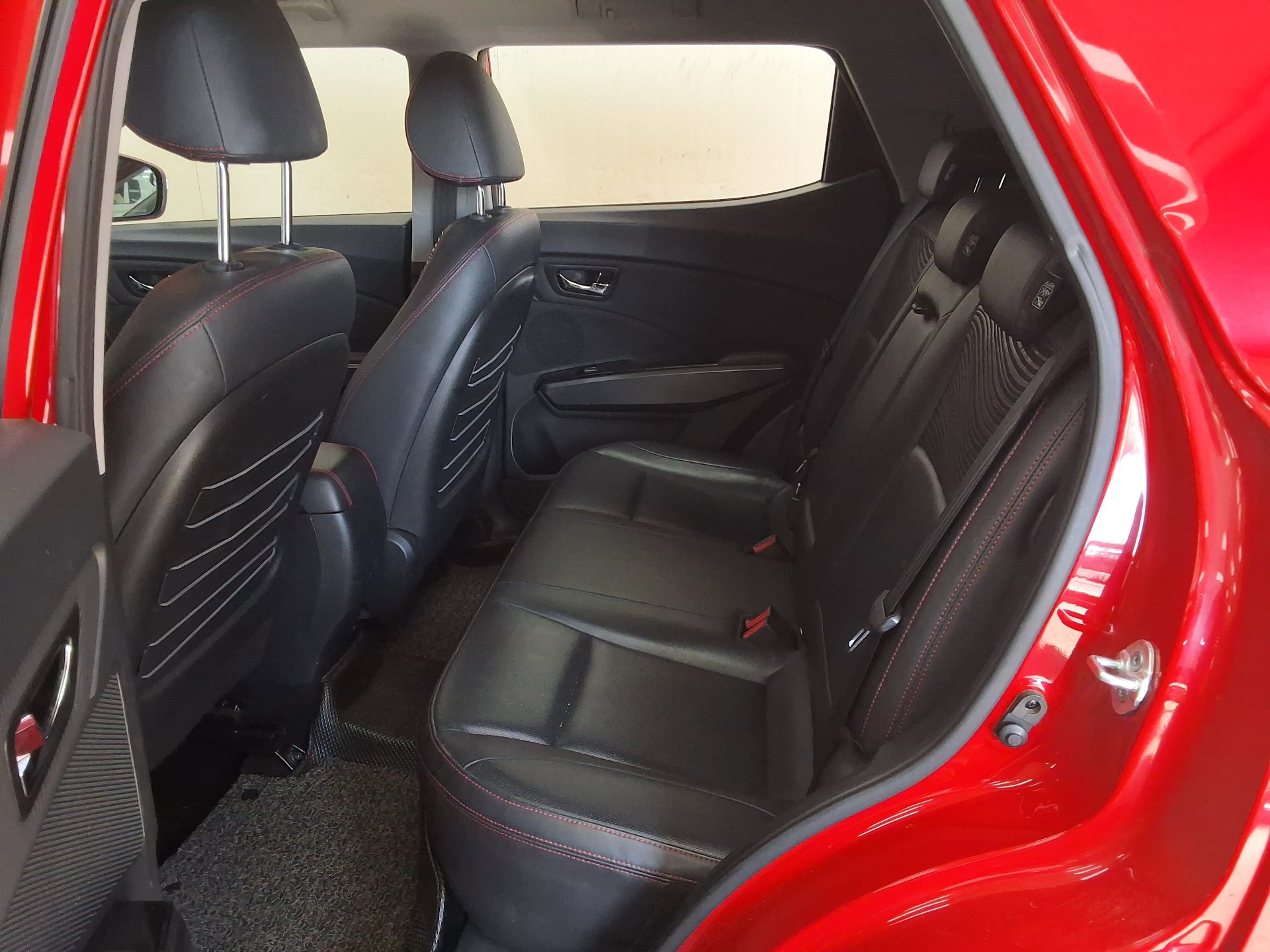 KG MOBILITY (SSANGYONG) TIVOLI AIR DIESEL 2WD RX 2016 - zdjęcie 13