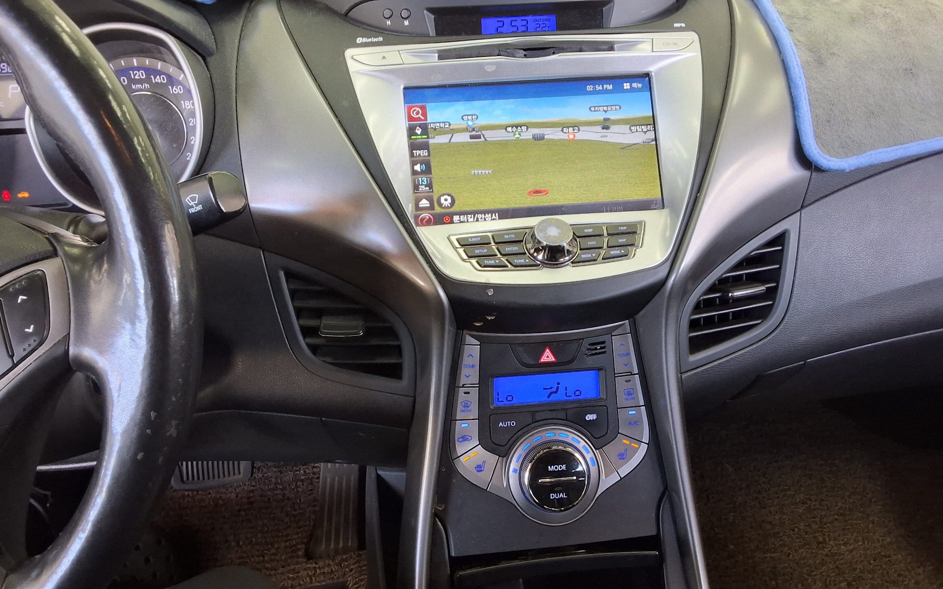 HYUNDAI AVANTE MD M16 GDi SMART 2013 - zdjęcie 18