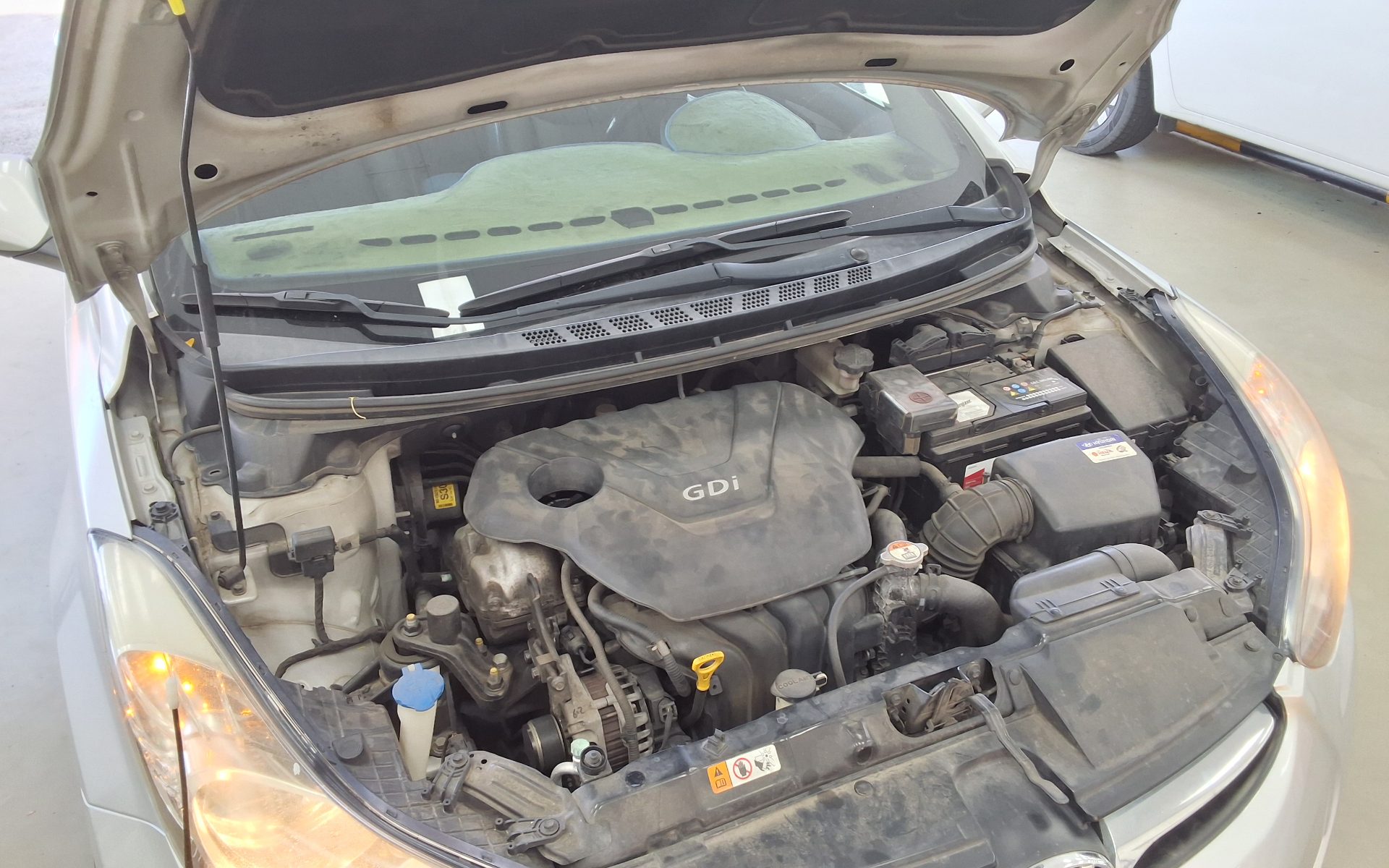 HYUNDAI AVANTE MD M16 GDi SMART 2013 - zdjęcie 22