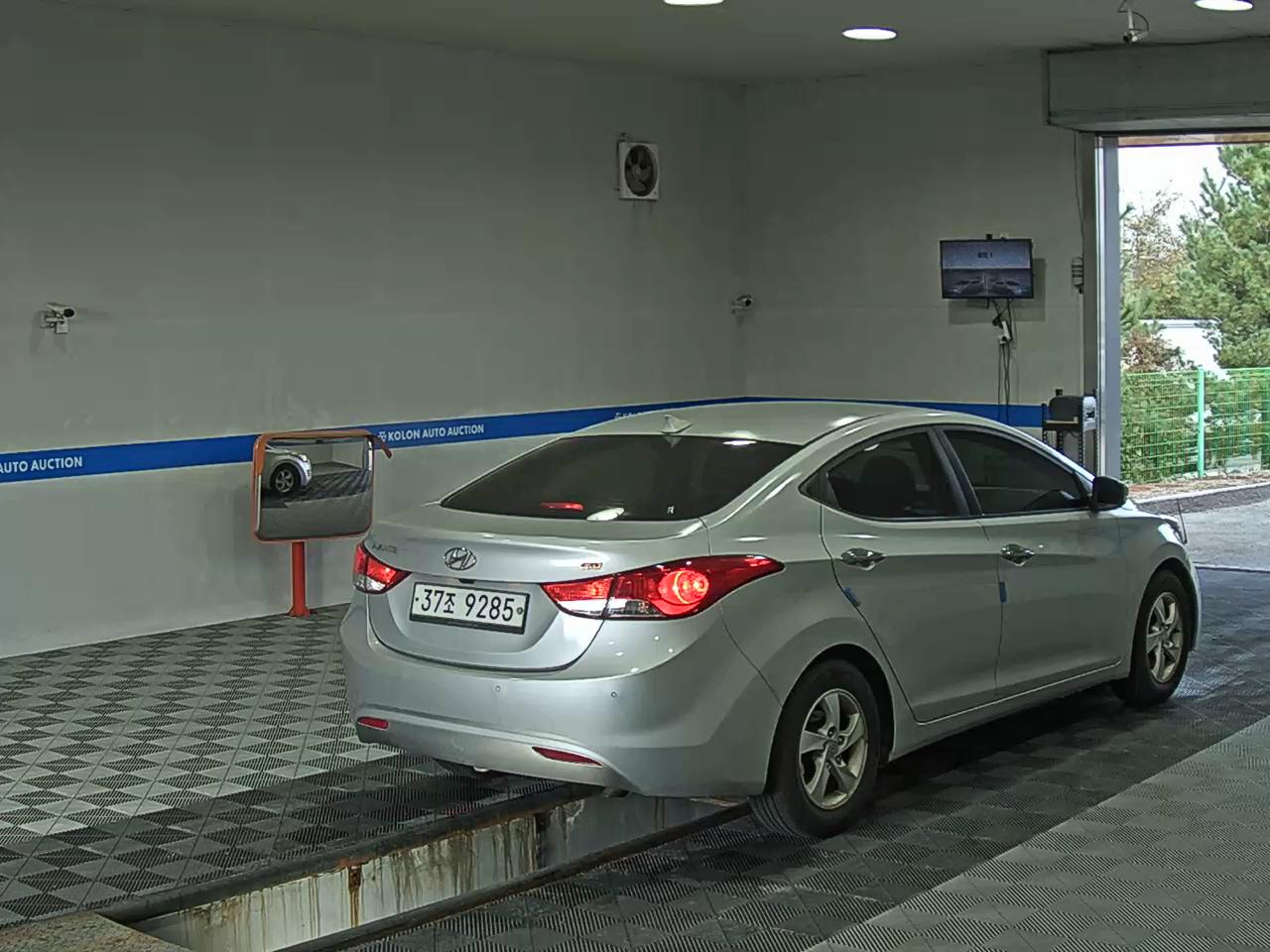HYUNDAI AVANTE MD M16 GDi SMART 2013 - zdjęcie 5