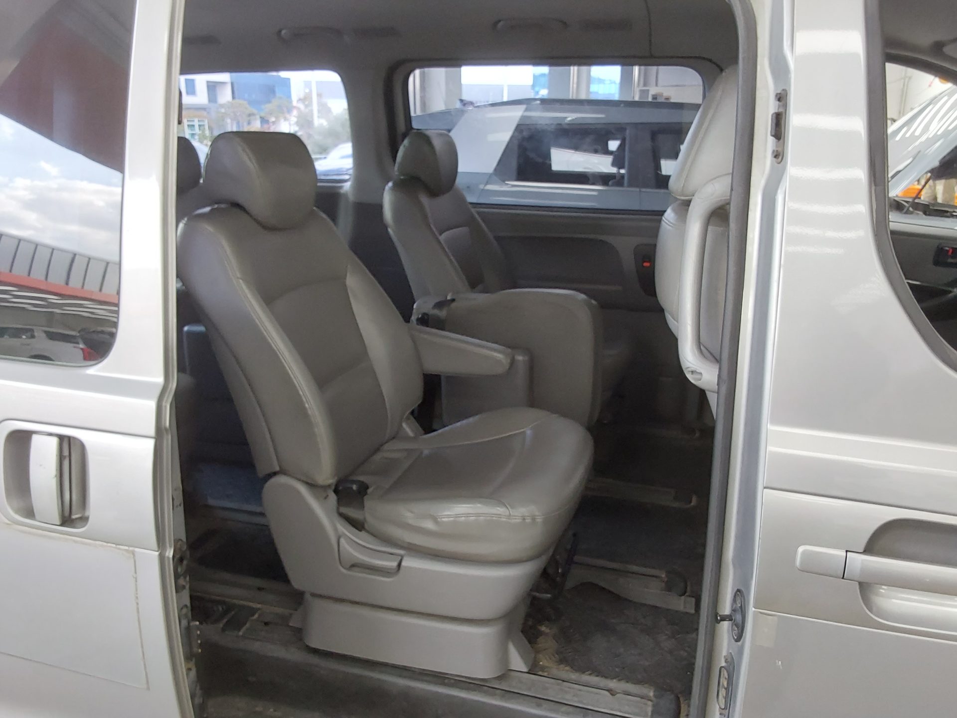 HYUNDAI GRAND STAREX 12-SEATER DIESEL SMART 2017 - zdjęcie 13