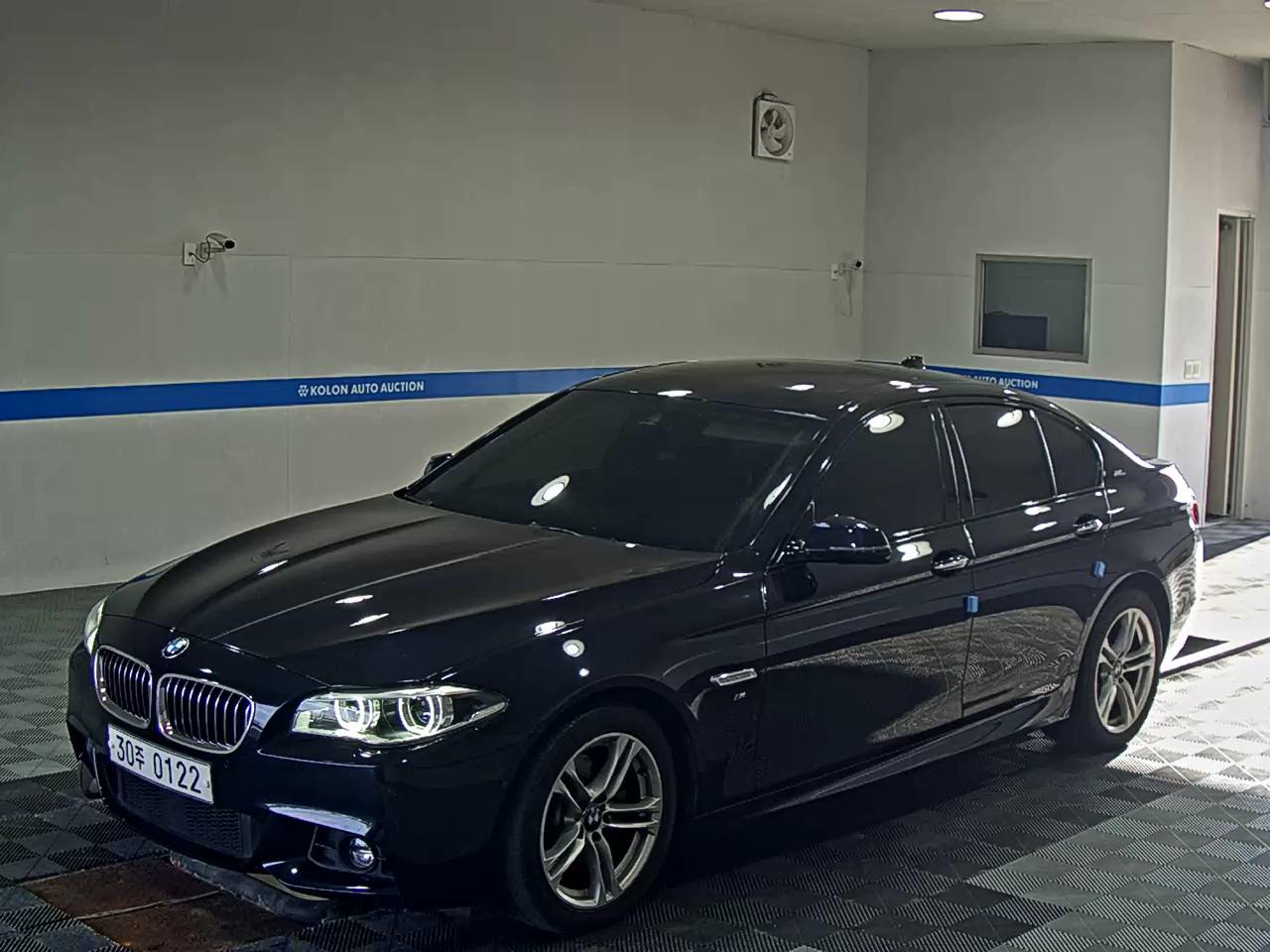 BMW 5 SERIES (6TH GEN) 520d xDRIVE M AERODYNAMIC PRO 2016 - zdjęcie 2