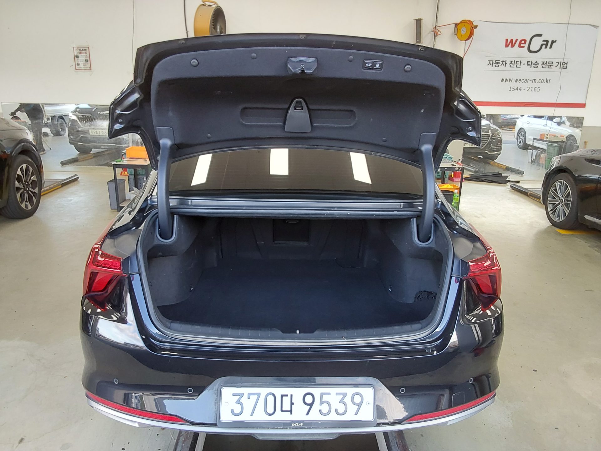 KIA K8 HYBRID HEV SIGNATURE 2023 - zdjęcie 15
