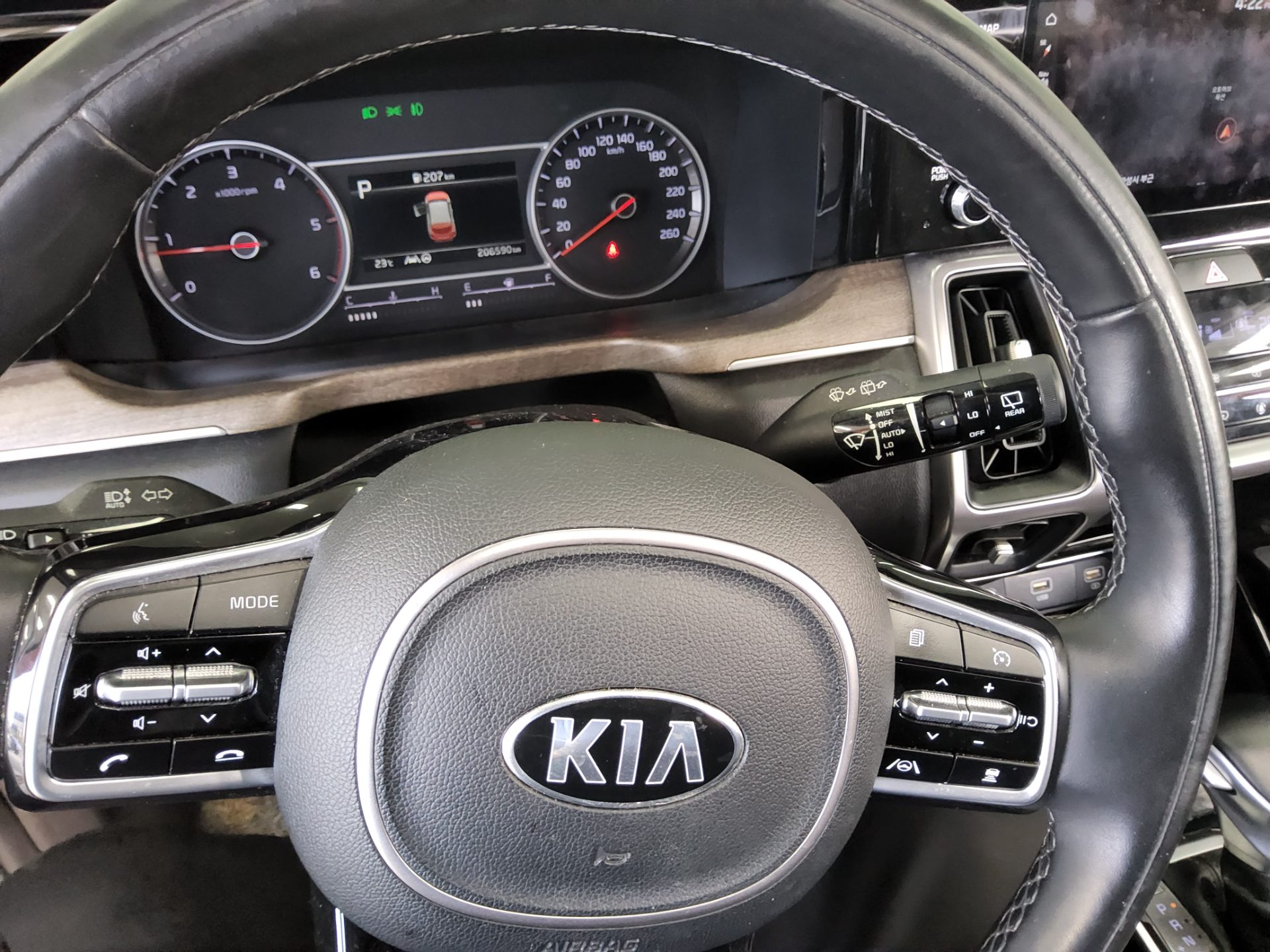 KIA NEW SORENTO (MQ4) 2.2 DIESEL 2WD PRESTIGE 2021 - zdjęcie 17