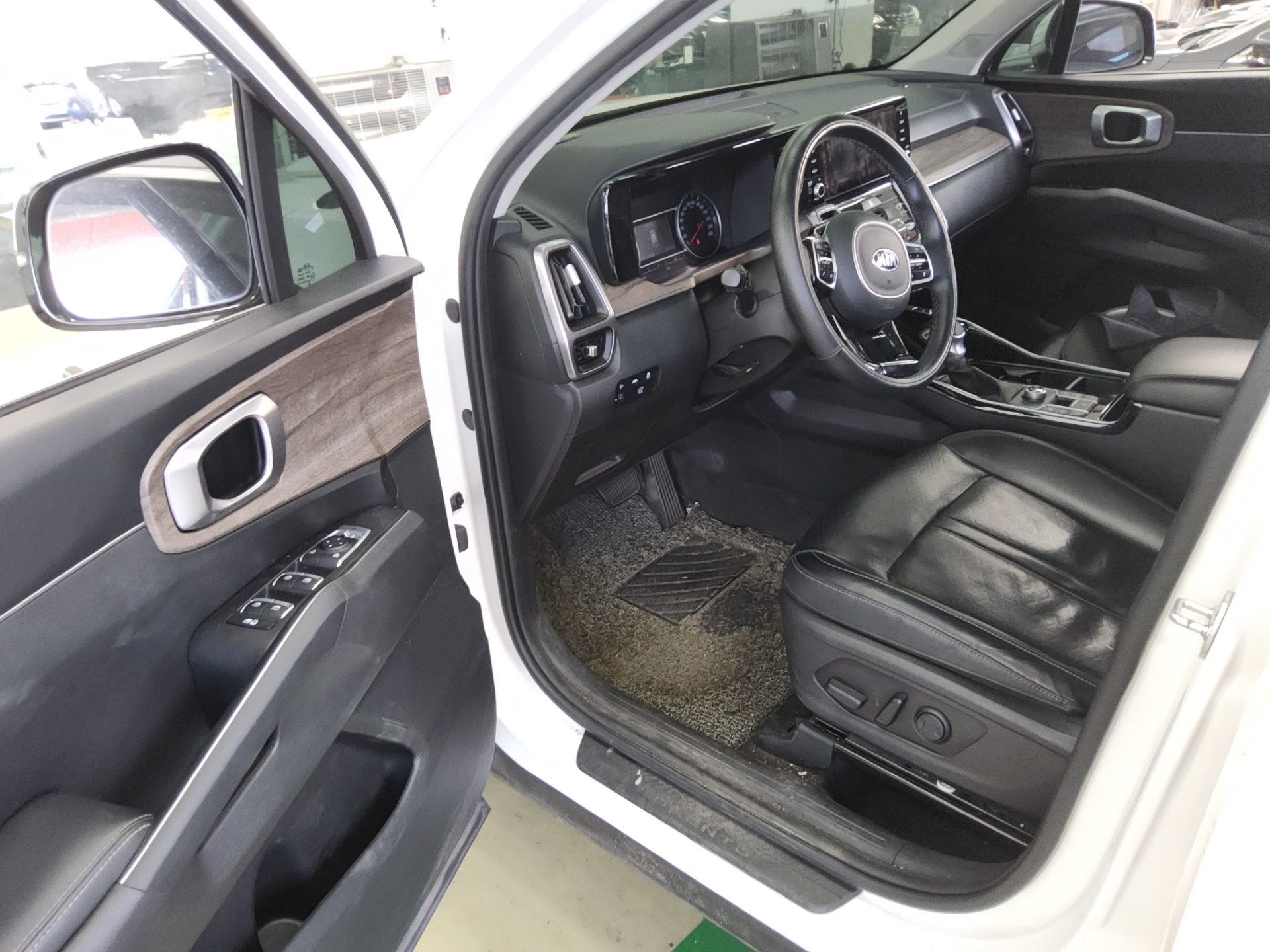 KIA NEW SORENTO (MQ4) 2.2 DIESEL 2WD PRESTIGE 2021 - zdjęcie 10