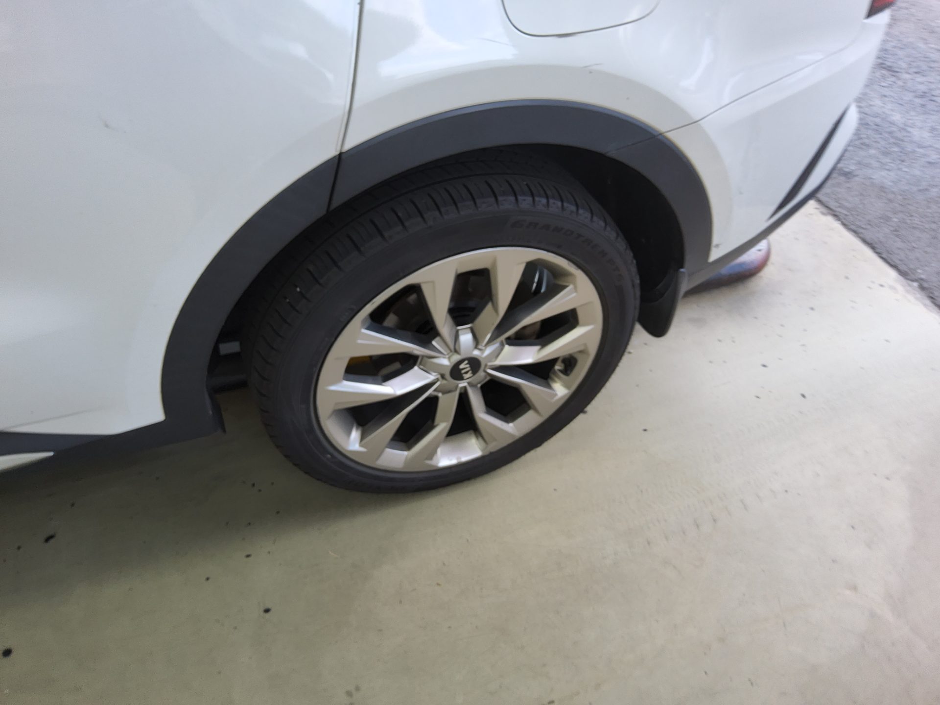 KIA NEW SORENTO (MQ4) 2.2 DIESEL 2WD PRESTIGE 2021 - zdjęcie 22
