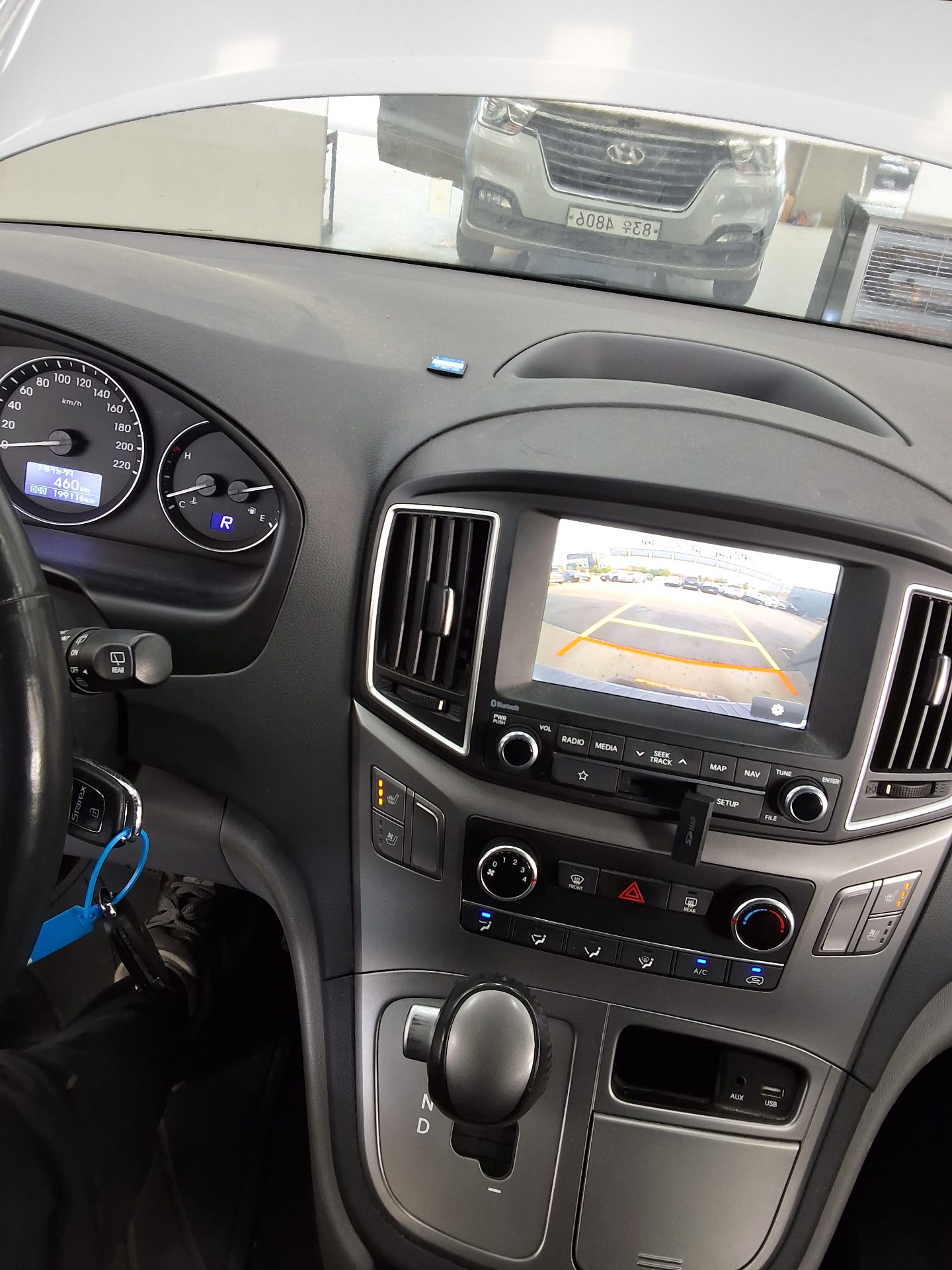 HYUNDAI THE NEW GRAND STAREX 5-SEATER DIESEL VAN MODERN 2019 - zdjęcie 17
