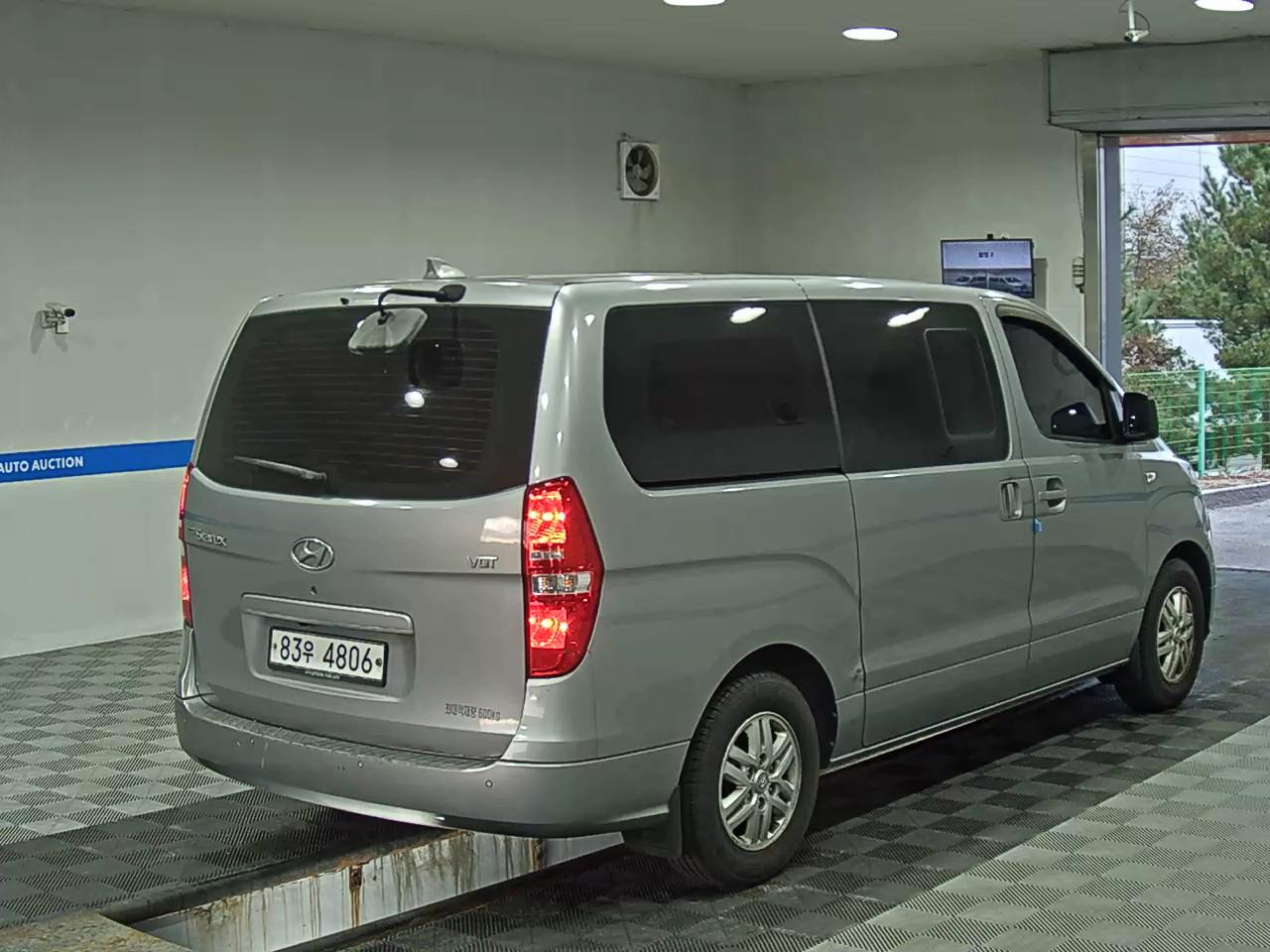 HYUNDAI THE NEW GRAND STAREX 5-SEATER DIESEL VAN MODERN 2019 - zdjęcie 5
