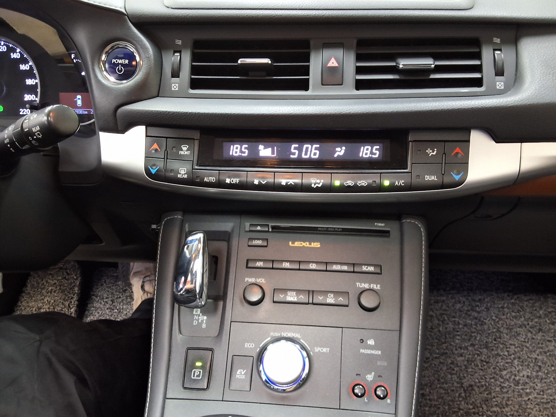 LEXUS CT 200h LUXURY 2012 - zdjęcie 24