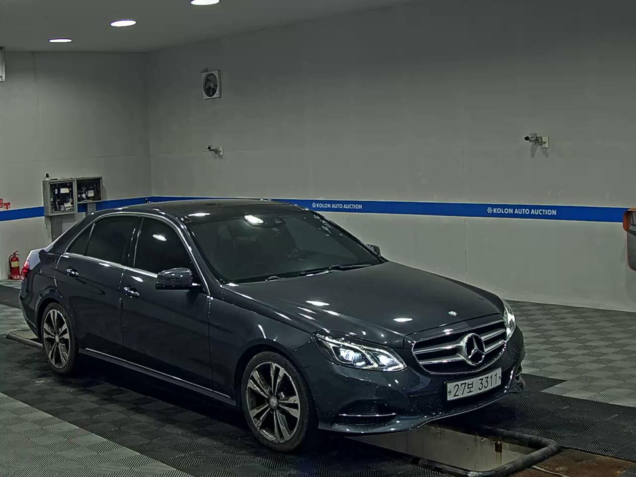 MERCEDES-BENZ E-CLASS (4TH GEN) E300 4MATIC AVANTGARDE 2014 - zdjęcie 3