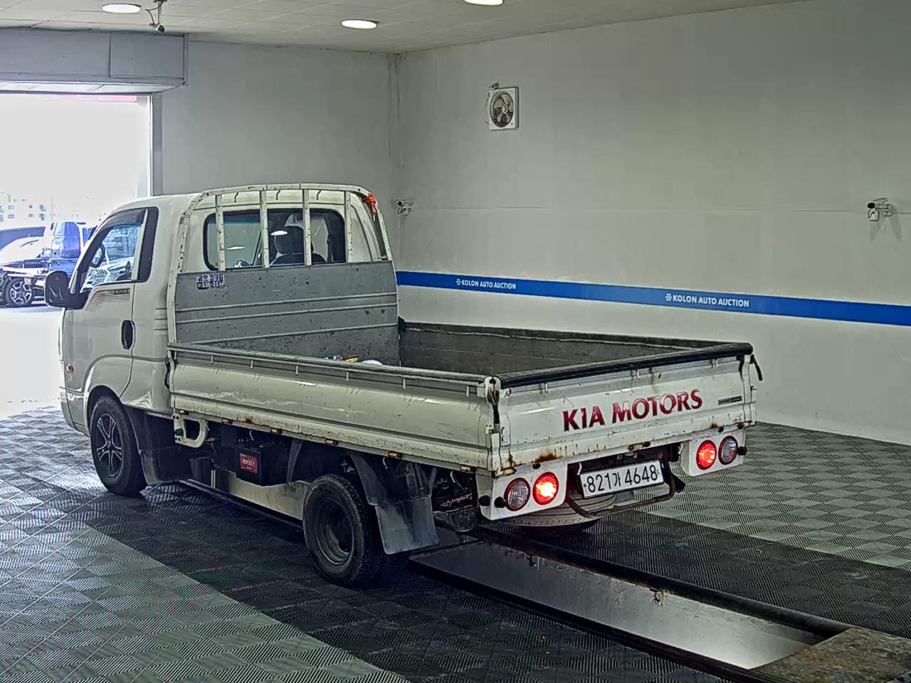 KIA BONGO III CARGO CRDi KING CAB EXTRA LONG WHEELBASE 2016 - zdjęcie 6