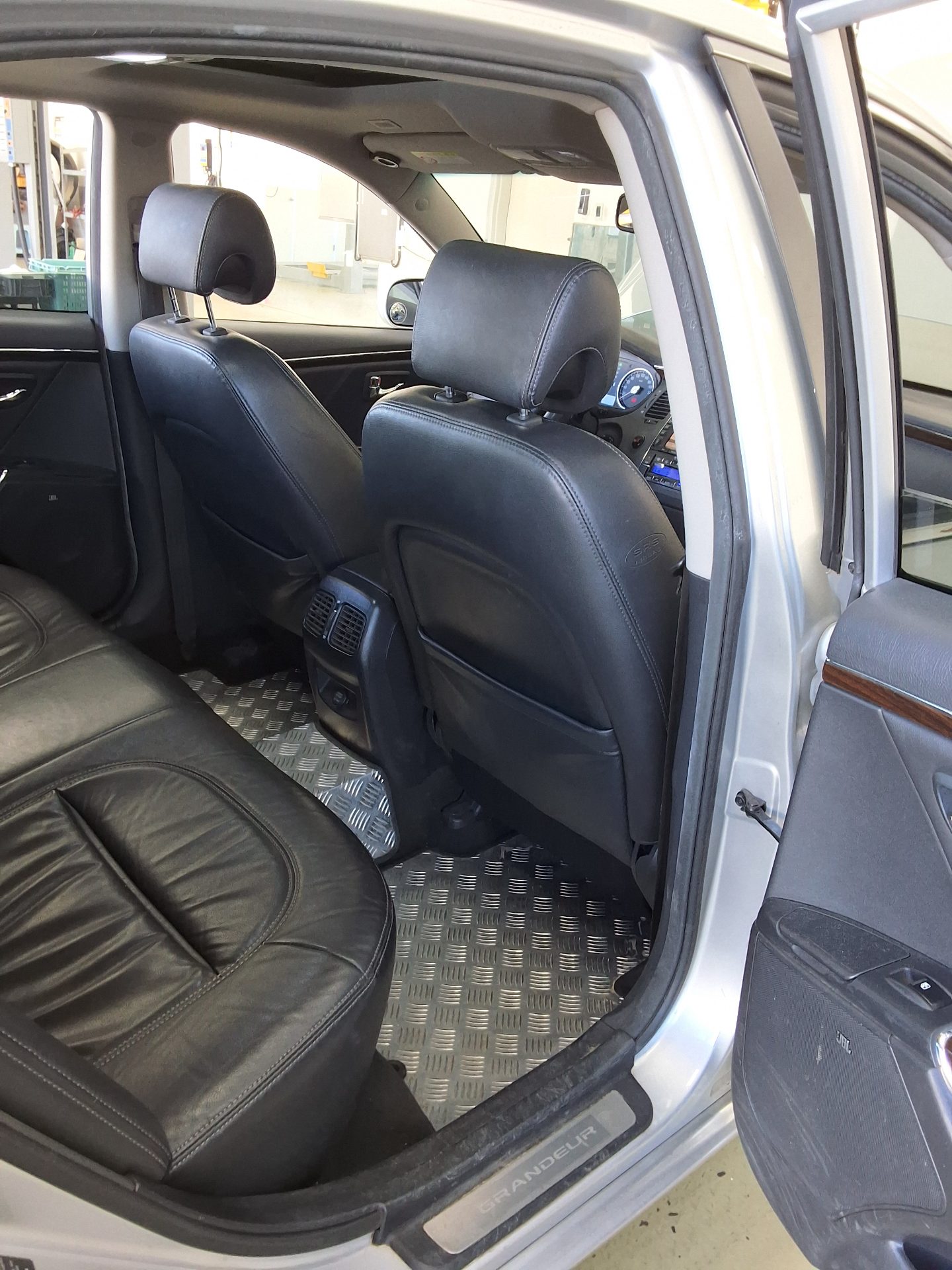 HYUNDAI GRANDEUR NEW LUXURY Q270 PREMIER 2009 - zdjęcie 13