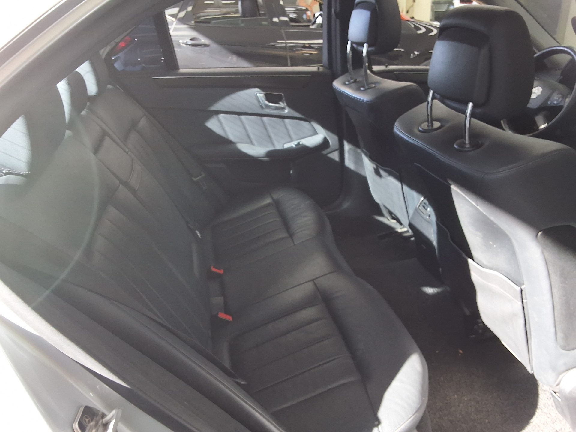 MERCEDES-BENZ E-CLASS (4TH GEN) E300 ELEGANCE 2010 - zdjęcie 14