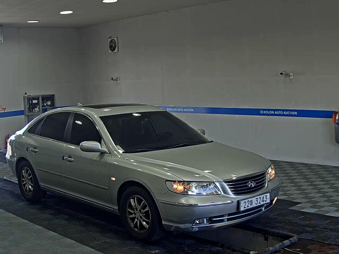 HYUNDAI GRANDEUR NEW LUXURY Q270 PREMIER 2009 - zdjęcie 3