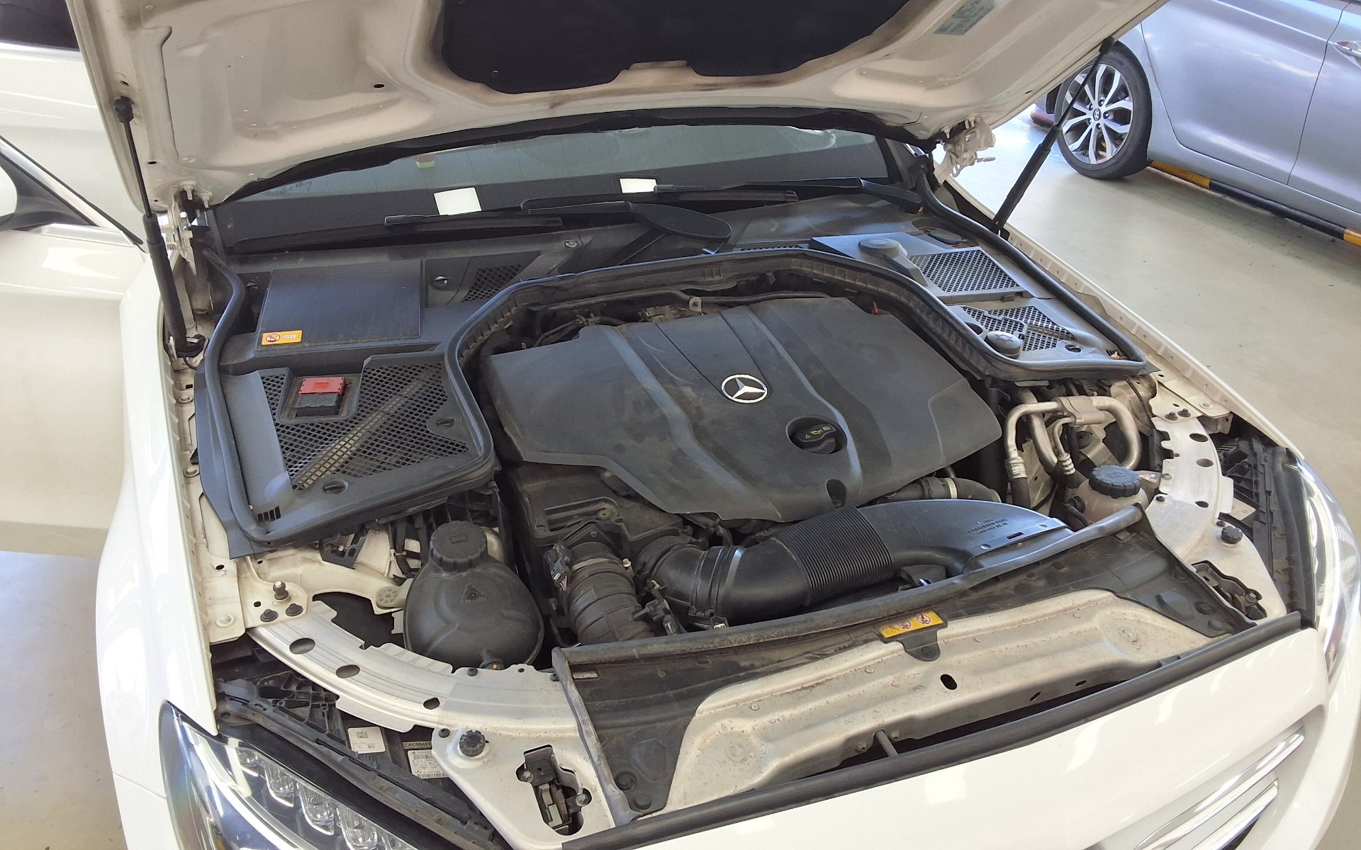 MERCEDES-BENZ C-CLASS (4TH GEN) C220 CDI BLUETEC AVANTGARDE 2015 - zdjęcie 22