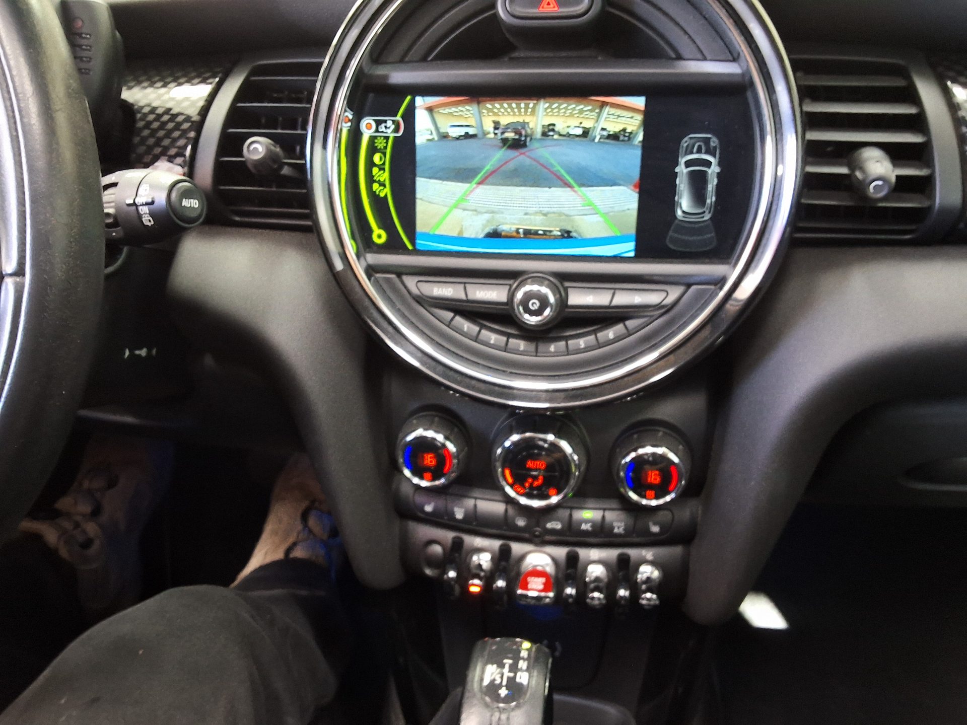 MINI COOPER (3RD GEN) 5-DOOR 2.0 S 2017 - zdjęcie 24