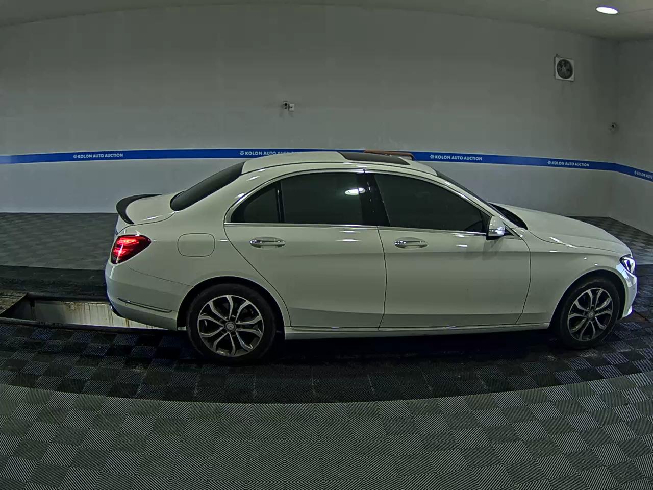 MERCEDES-BENZ C-CLASS (4TH GEN) C220 CDI BLUETEC AVANTGARDE 2015 - zdjęcie 4