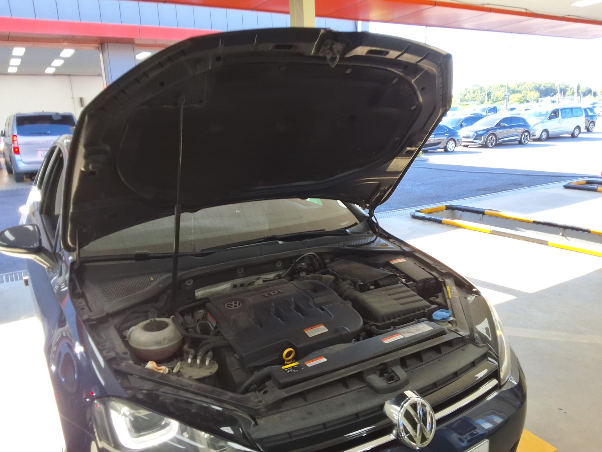 VOLKSWAGEN GOLF (7TH GEN) 2.0 TDI 2016 - zdjęcie 18