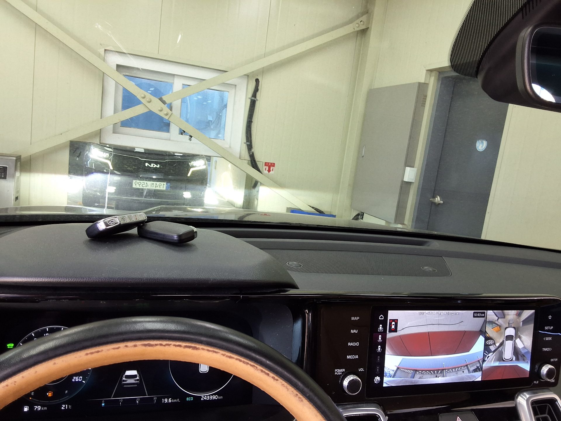 KIA NEW SORENTO HYBRID (MQ4) 1.6 HEV 2WD NOBLESSE 2023 - zdjęcie 25