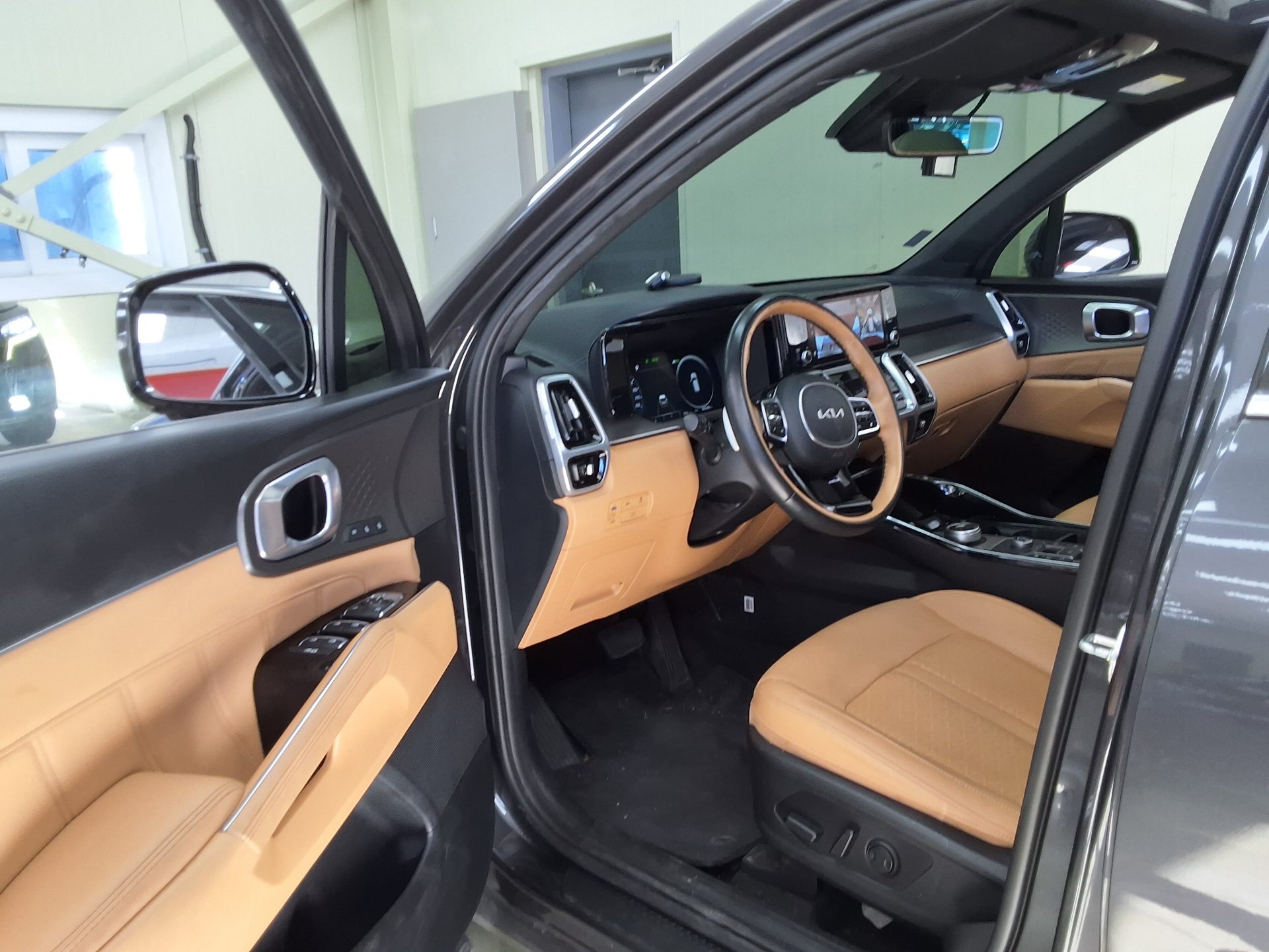 KIA NEW SORENTO HYBRID (MQ4) 1.6 HEV 2WD NOBLESSE 2023 - zdjęcie 11