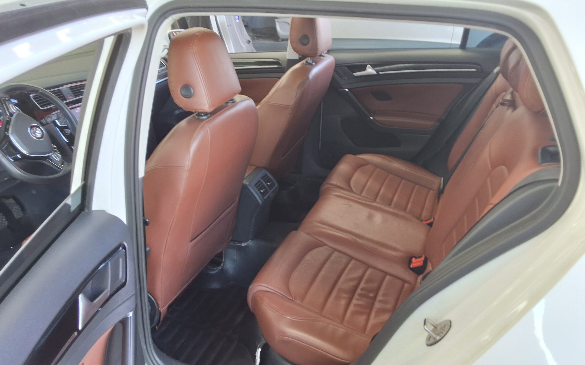 VOLKSWAGEN GOLF (7TH GEN) 2.0 TDI 2015 - zdjęcie 12