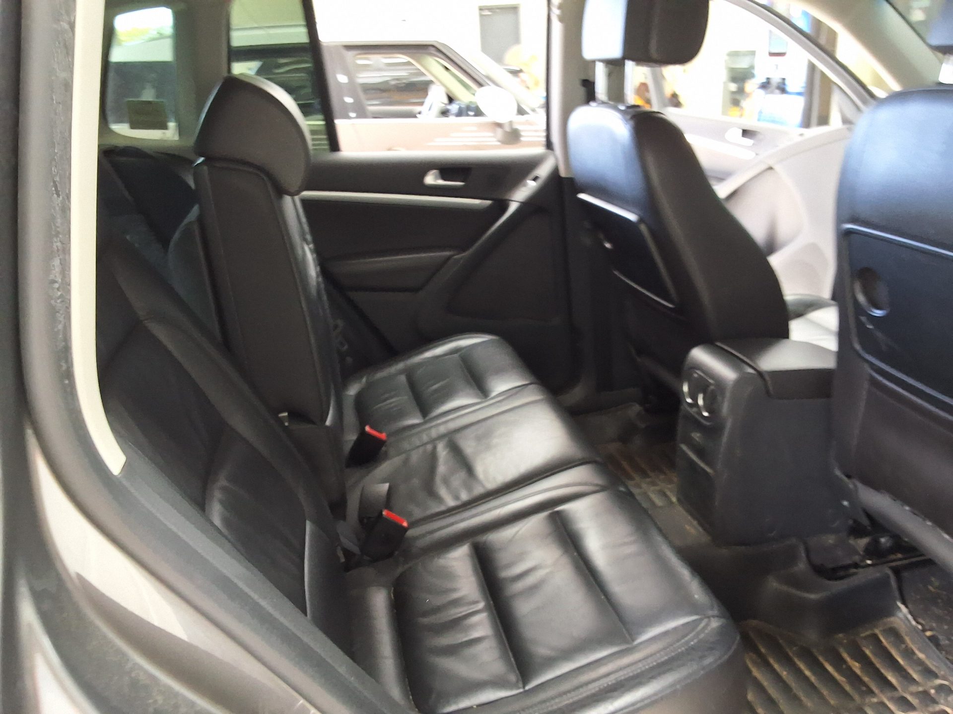VOLKSWAGEN TIGUAN 2.0 TDI BLUEMOTION 2016 - zdjęcie 14