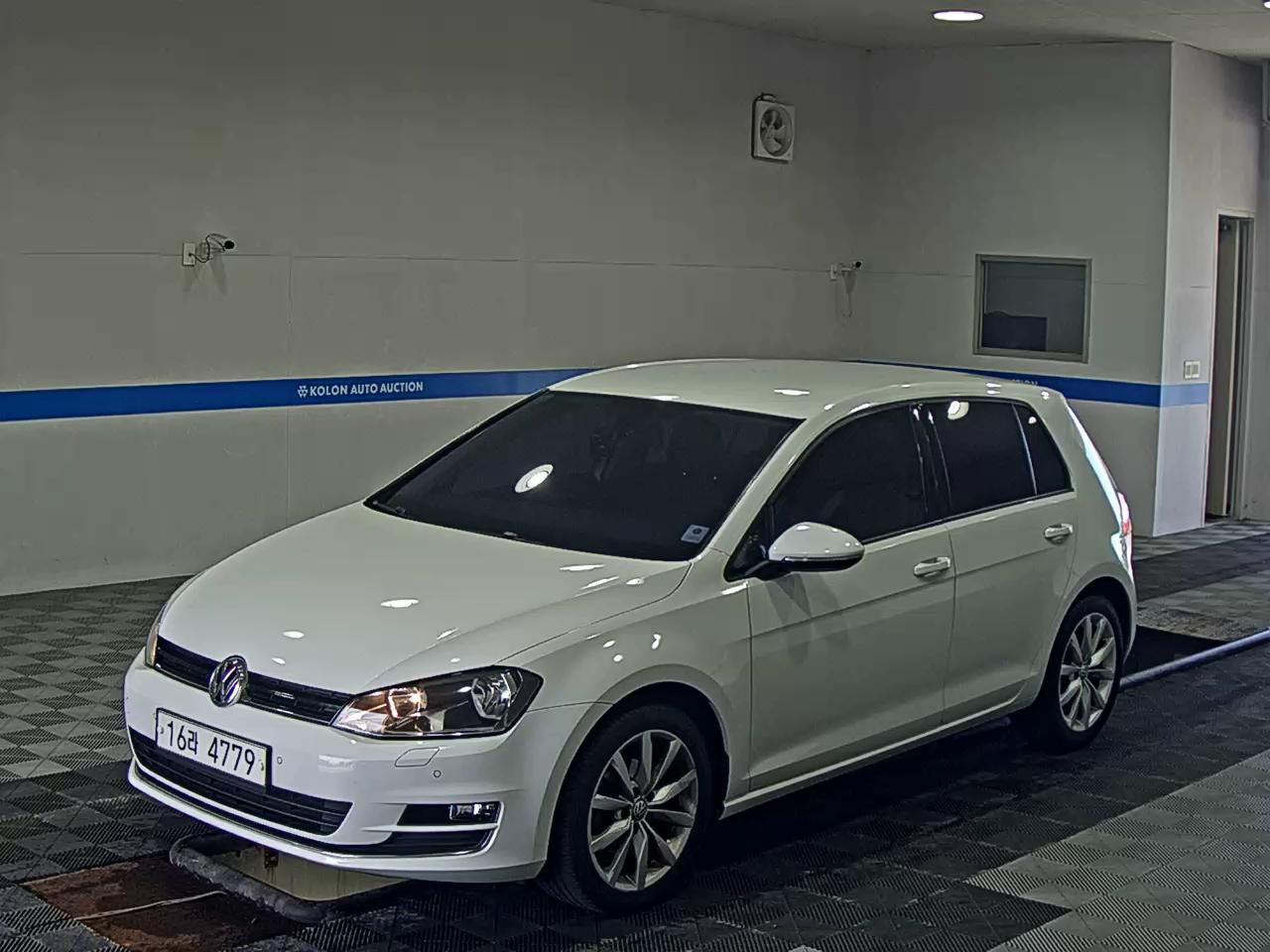 VOLKSWAGEN GOLF (7TH GEN) 1.6 TDI BLUEMOTION 2015 - zdjęcie 2