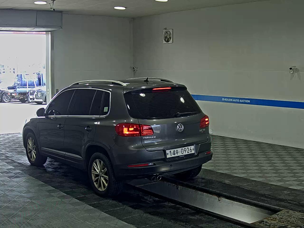VOLKSWAGEN TIGUAN 2.0 TDI BLUEMOTION 2016 - zdjęcie 6