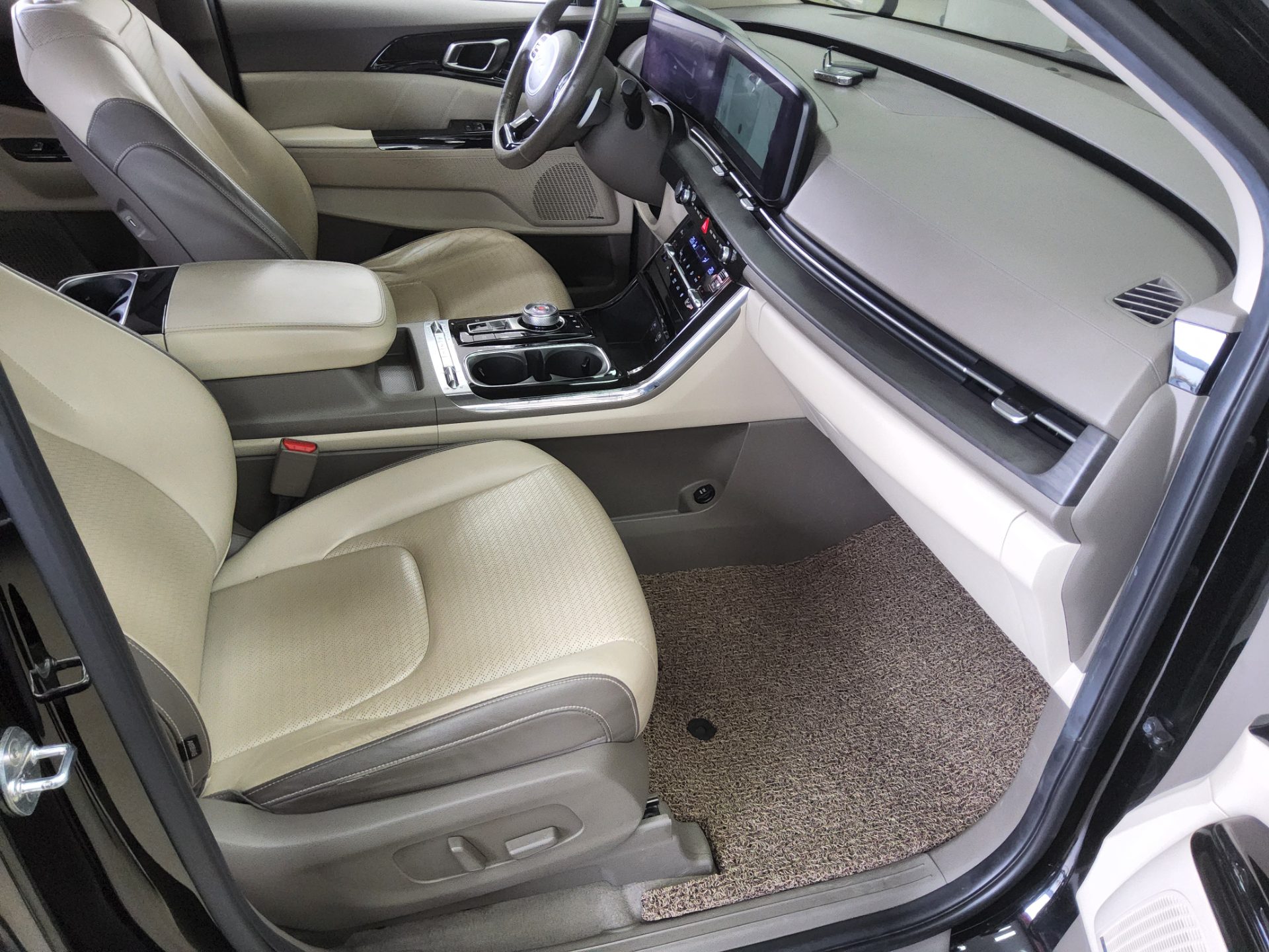 KIA NEW CARNIVAL (KA4) 7-SEATER GASOLINE SIGNATURE 2023 - zdjęcie 14