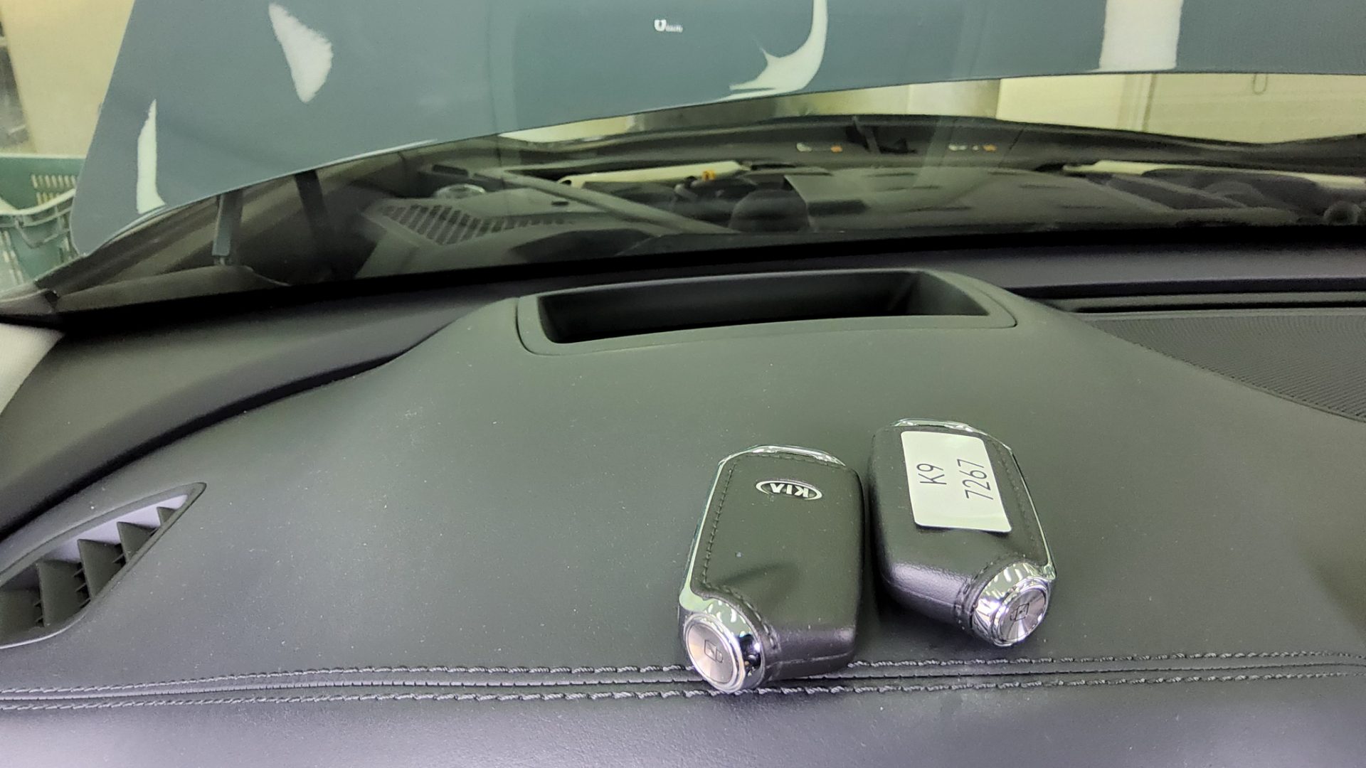 KIA THE K9 (RJ) 3.8 GDI AWD PLATINUM III 2019 - zdjęcie 20