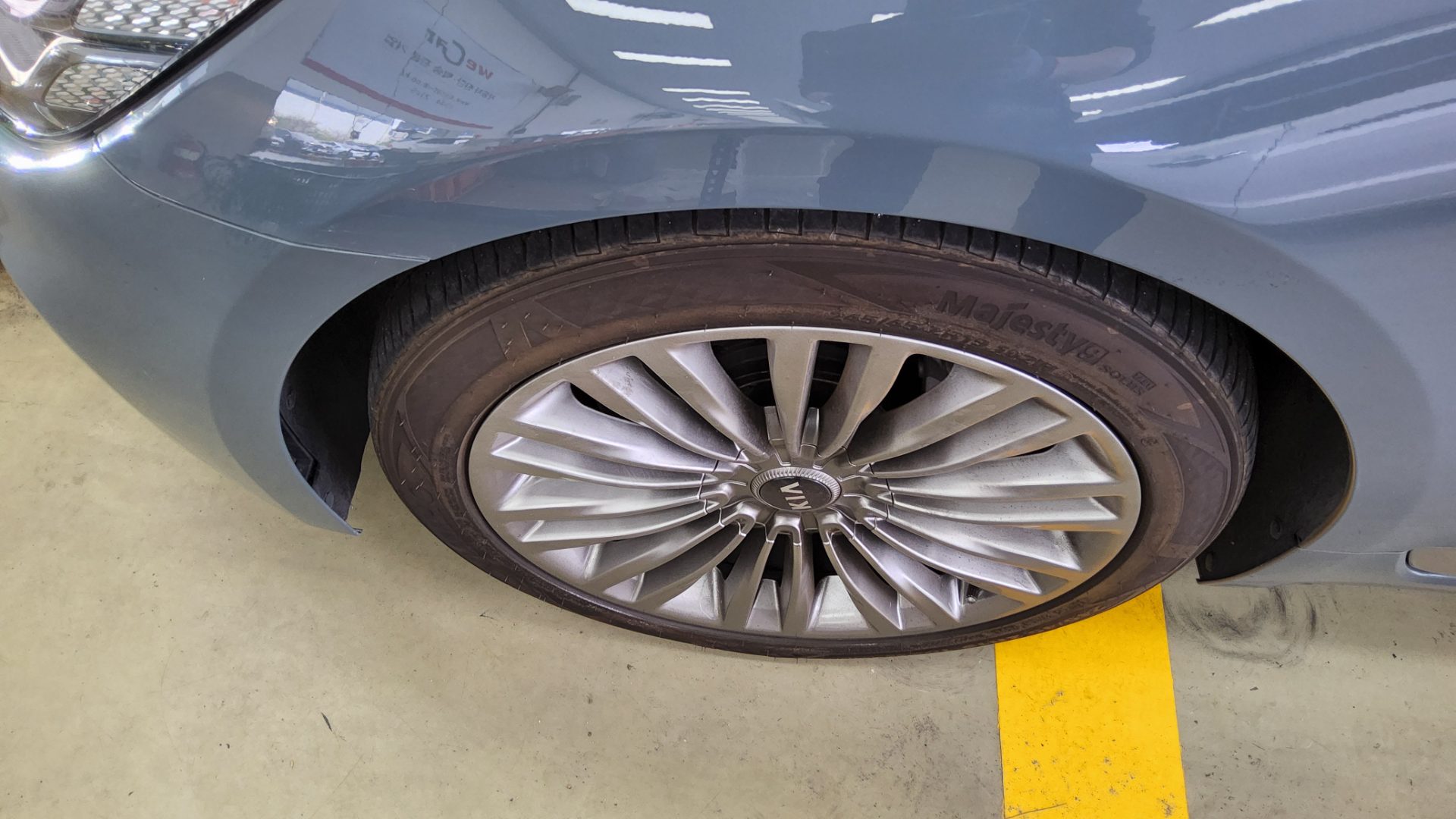 KIA THE K9 (RJ) 3.8 GDI AWD PLATINUM III 2019 - zdjęcie 23