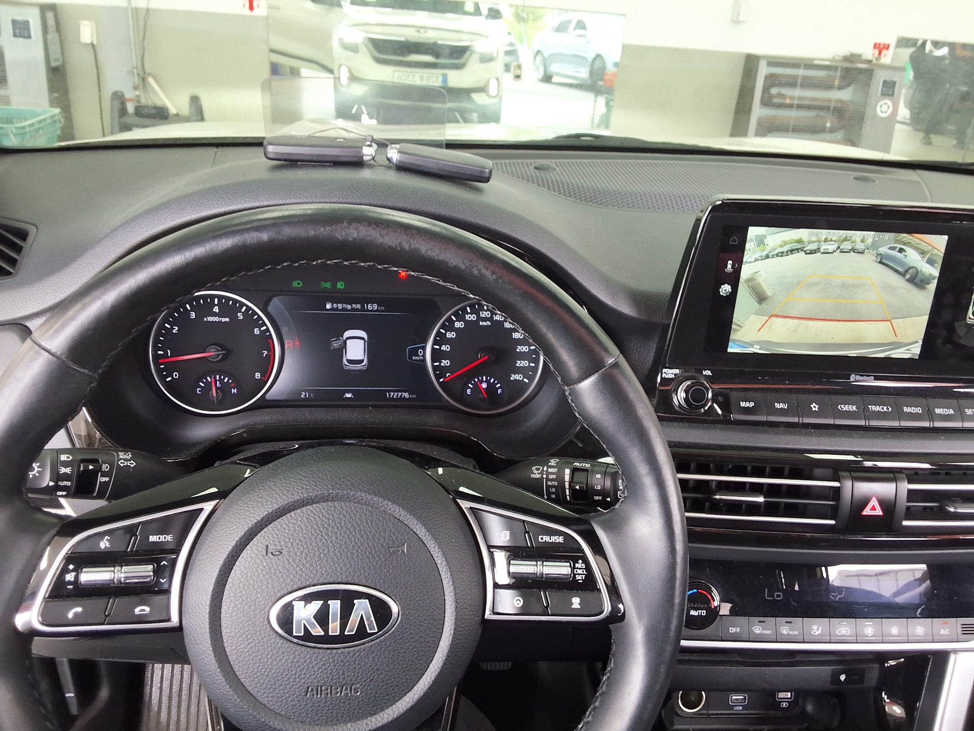 KIA SELTOS 1.6 GASOLINE 2WD SIGNATURE 2022 - zdjęcie 17