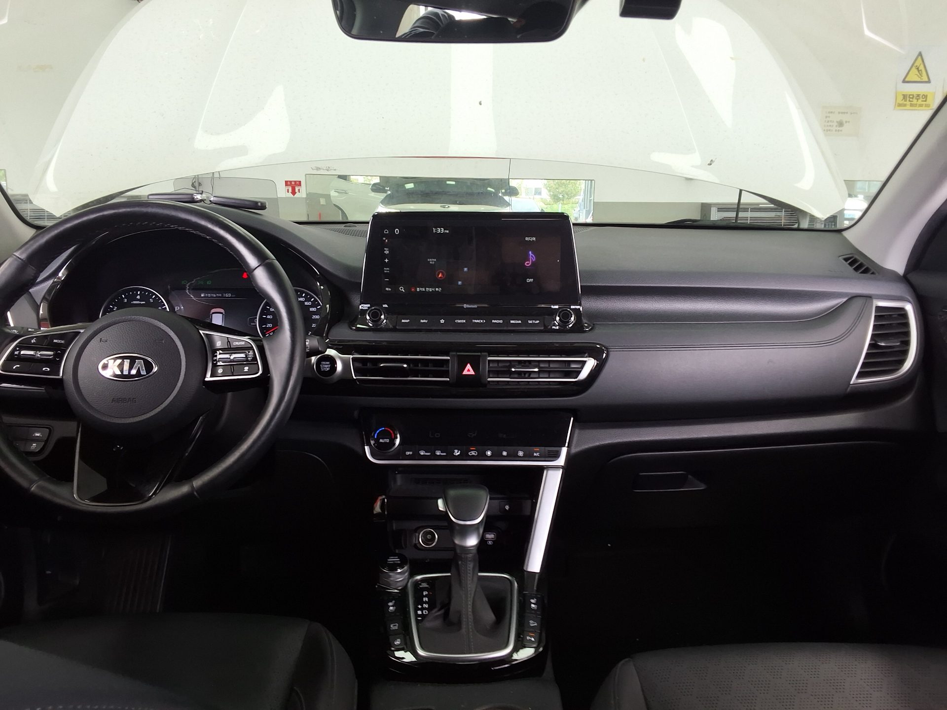 KIA SELTOS 1.6 GASOLINE 2WD SIGNATURE 2022 - zdjęcie 11