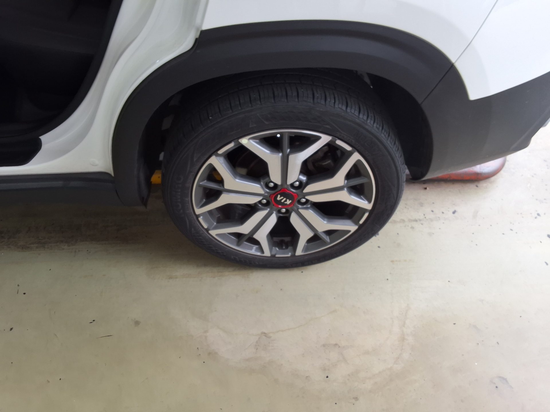 KIA SELTOS 1.6 GASOLINE 2WD SIGNATURE 2022 - zdjęcie 23
