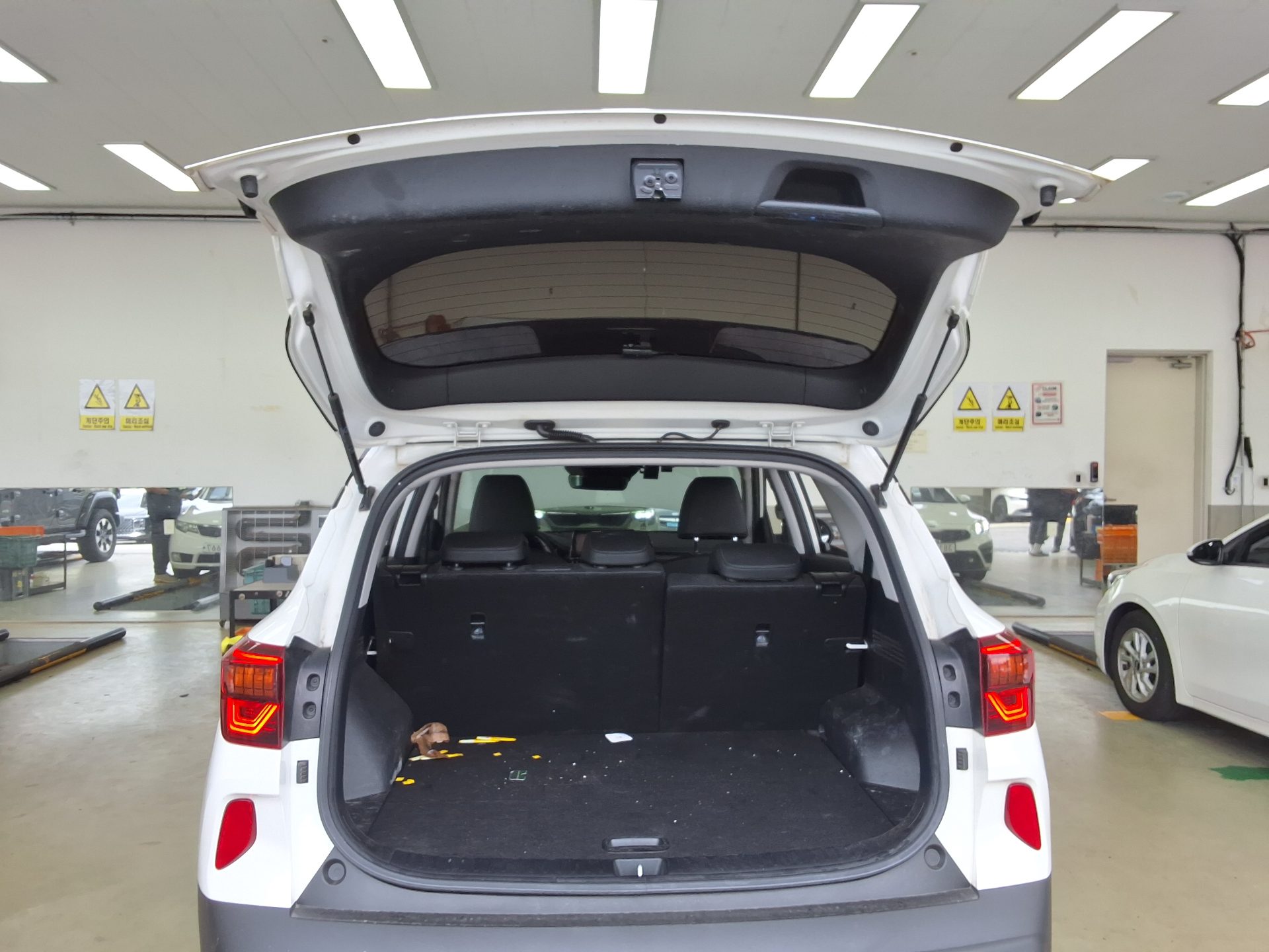 KIA SELTOS 1.6 GASOLINE 2WD SIGNATURE 2022 - zdjęcie 15