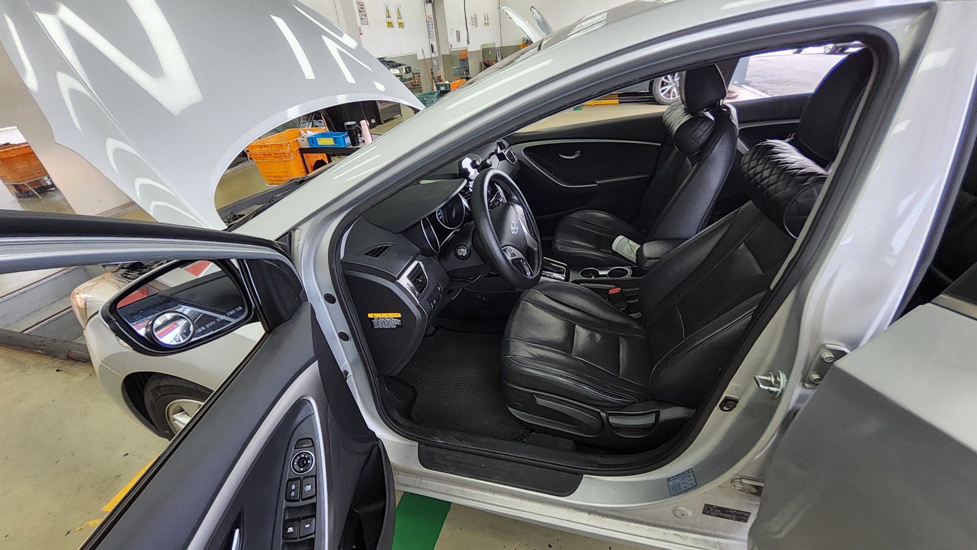 HYUNDAI NEW i30 1.6 GDi UNIQUE 2012 - zdjęcie 10