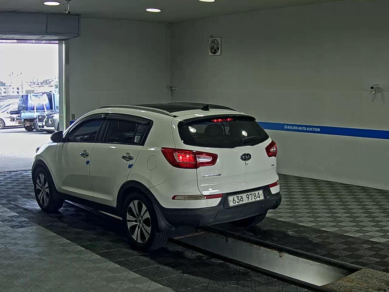 KIA SPORTAGE R DIESEL R2.0 2WD TLX LUXURY MODEL 2011 - zdjęcie 6