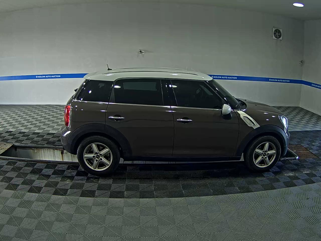 MINI COUNTRYMAN 2.0 D SE 2014 - zdjęcie 4