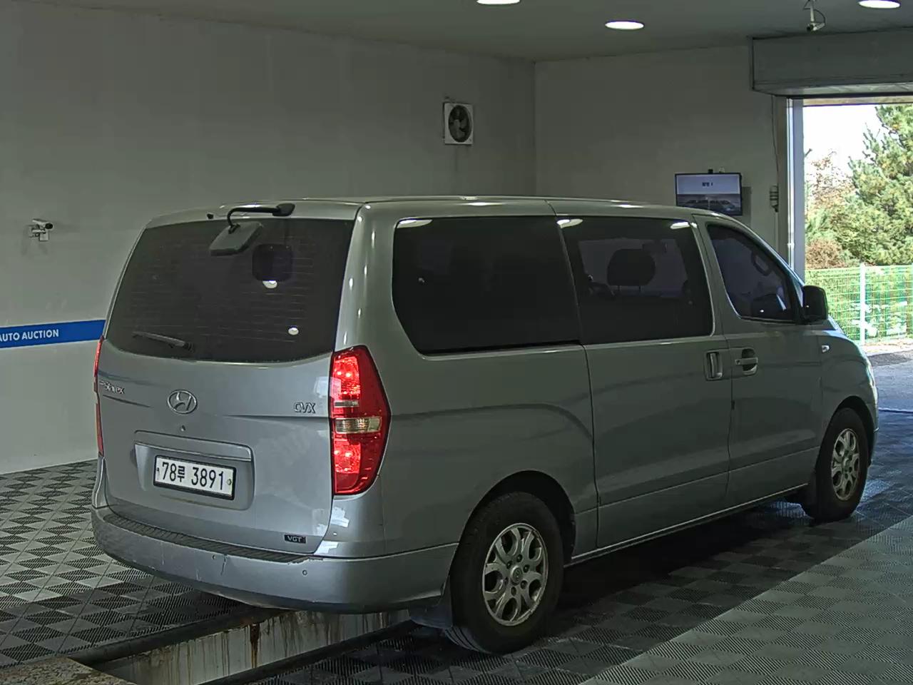 HYUNDAI GRAND STAREX 12-SEATER DIESEL CVX DELUXE 2012 - zdjęcie 5