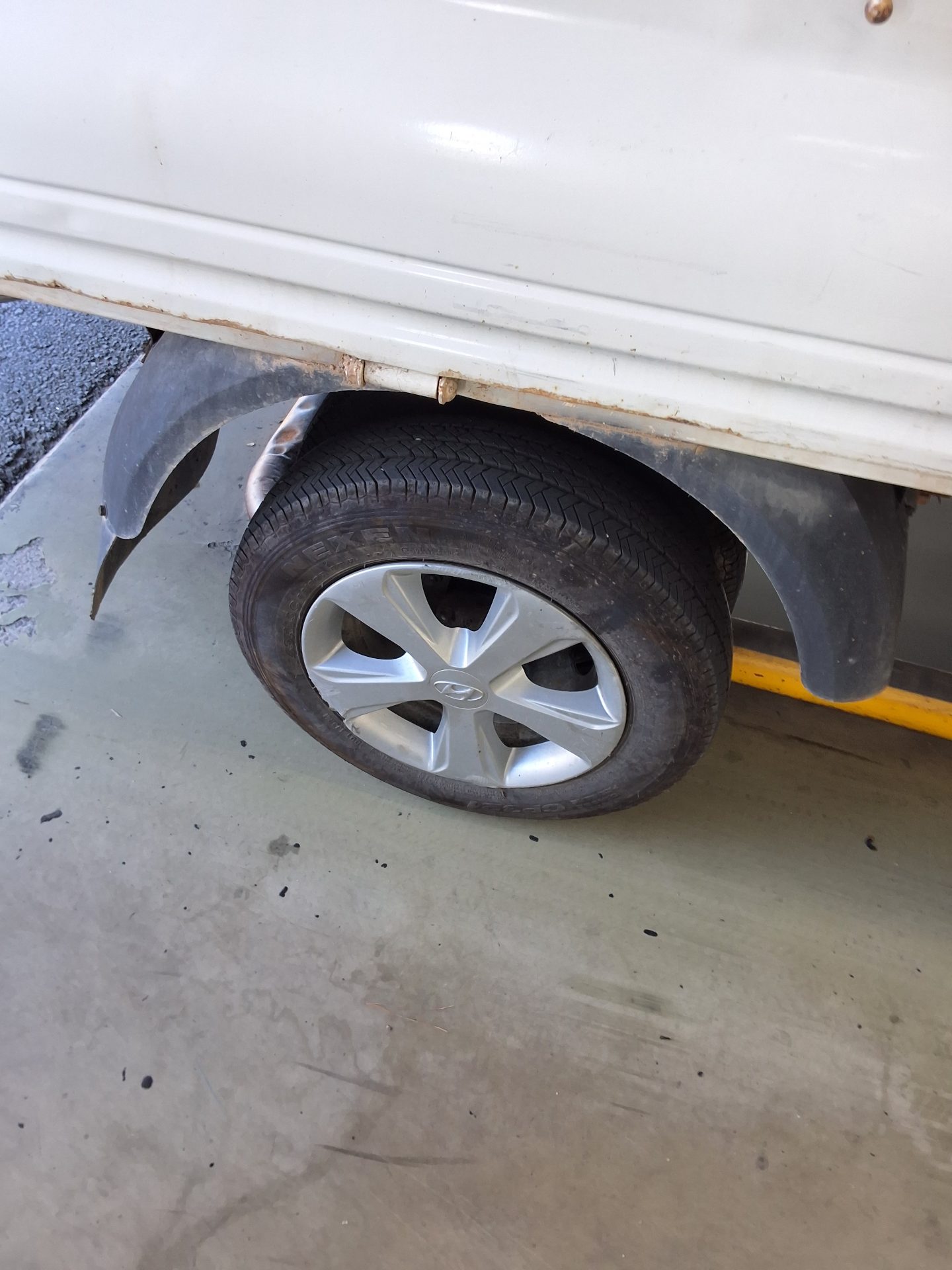 HYUNDAI PORTER II CRDi SUPER CAB EXTRA LONG WHEELBASE GOLD 2016 - zdjęcie 22