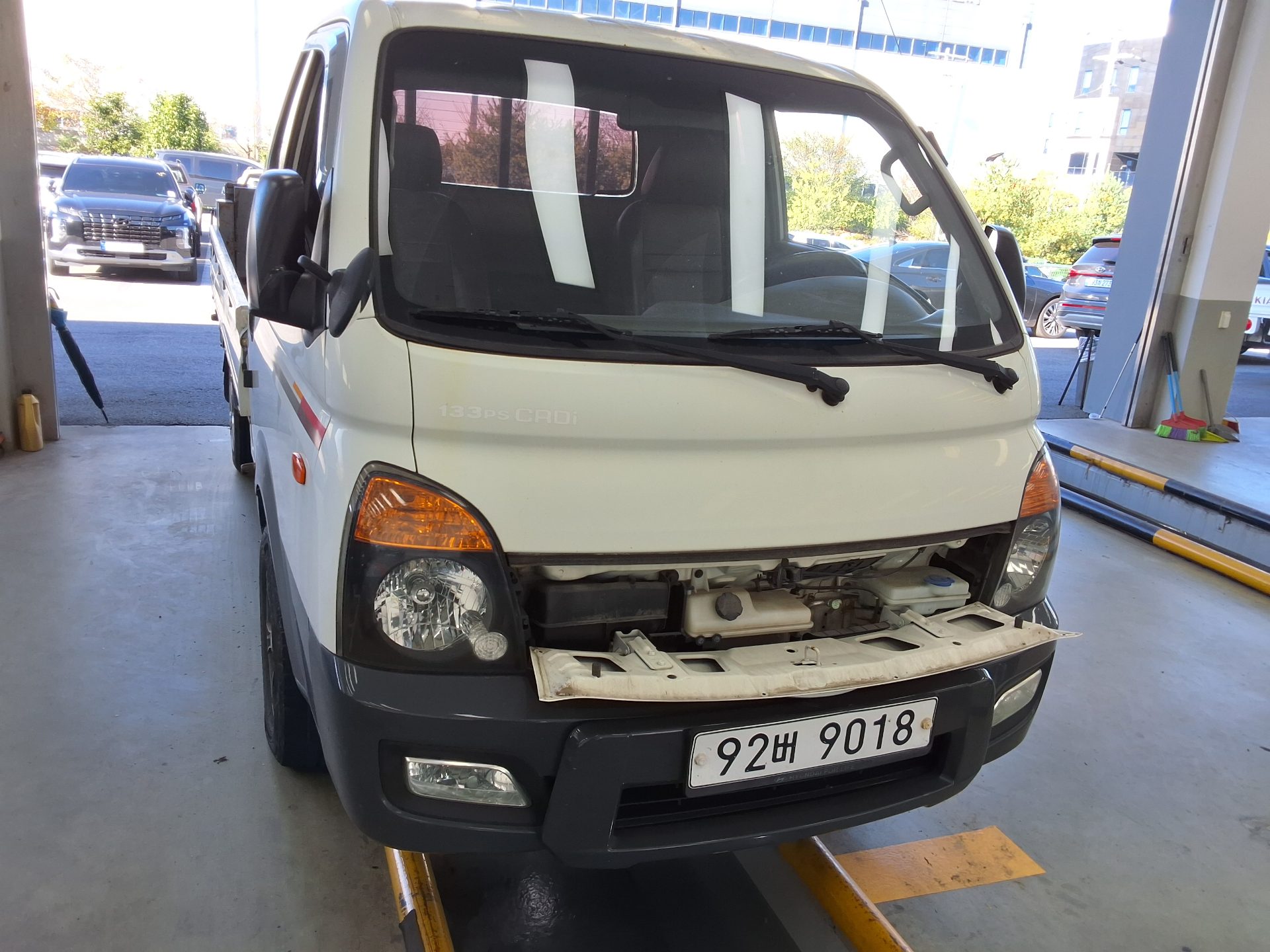 HYUNDAI PORTER II CRDi SUPER CAB EXTRA LONG WHEELBASE GOLD 2016 - zdjęcie 17